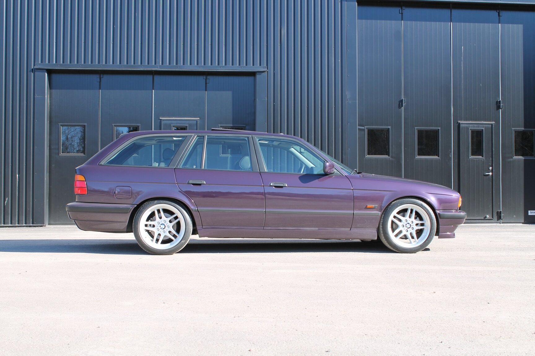 Exteriörbild på 1996 BMW 540i Touring "No Reserve Auction"