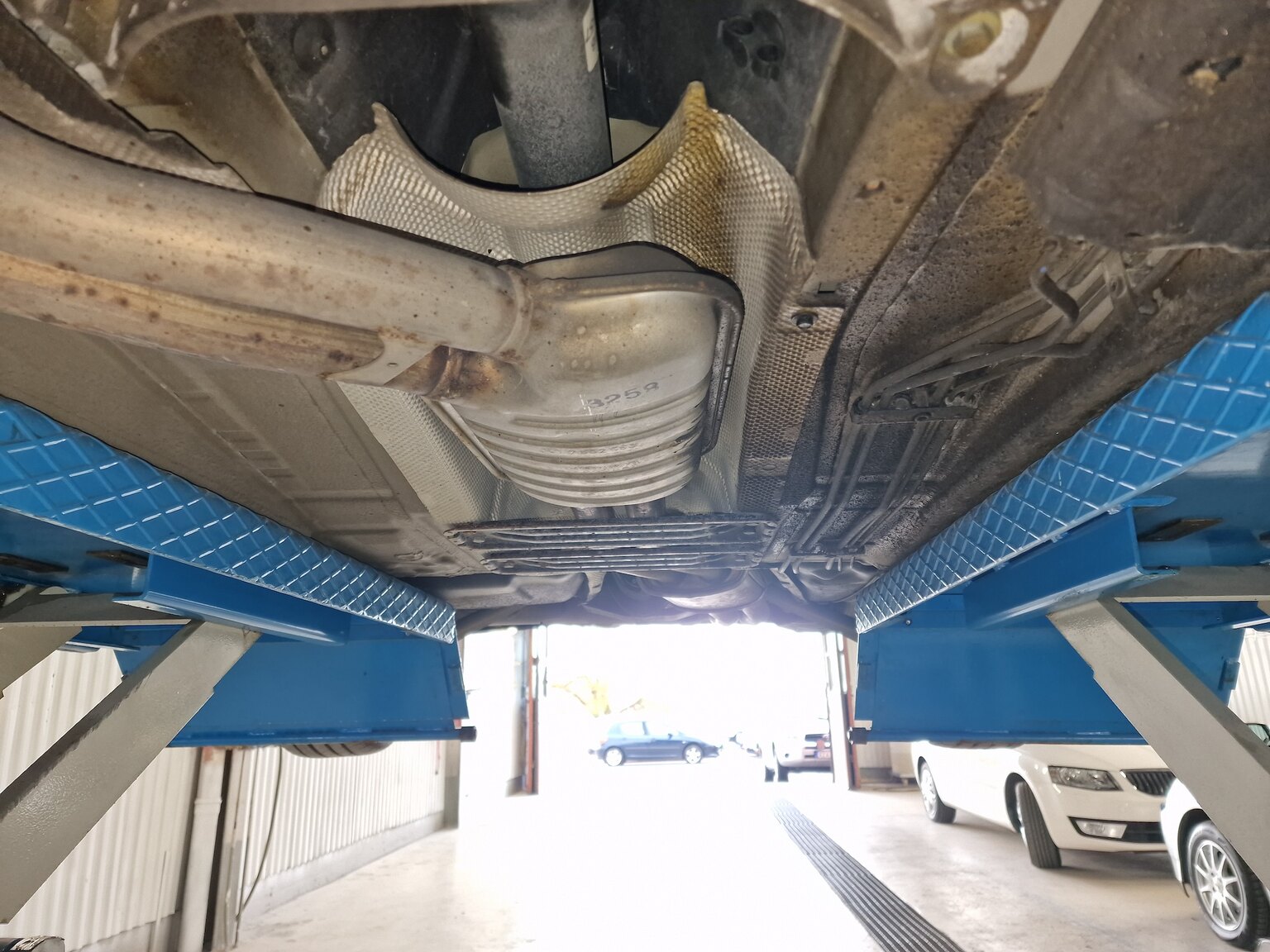 Image of 2002 BMW 320Ci mechanics