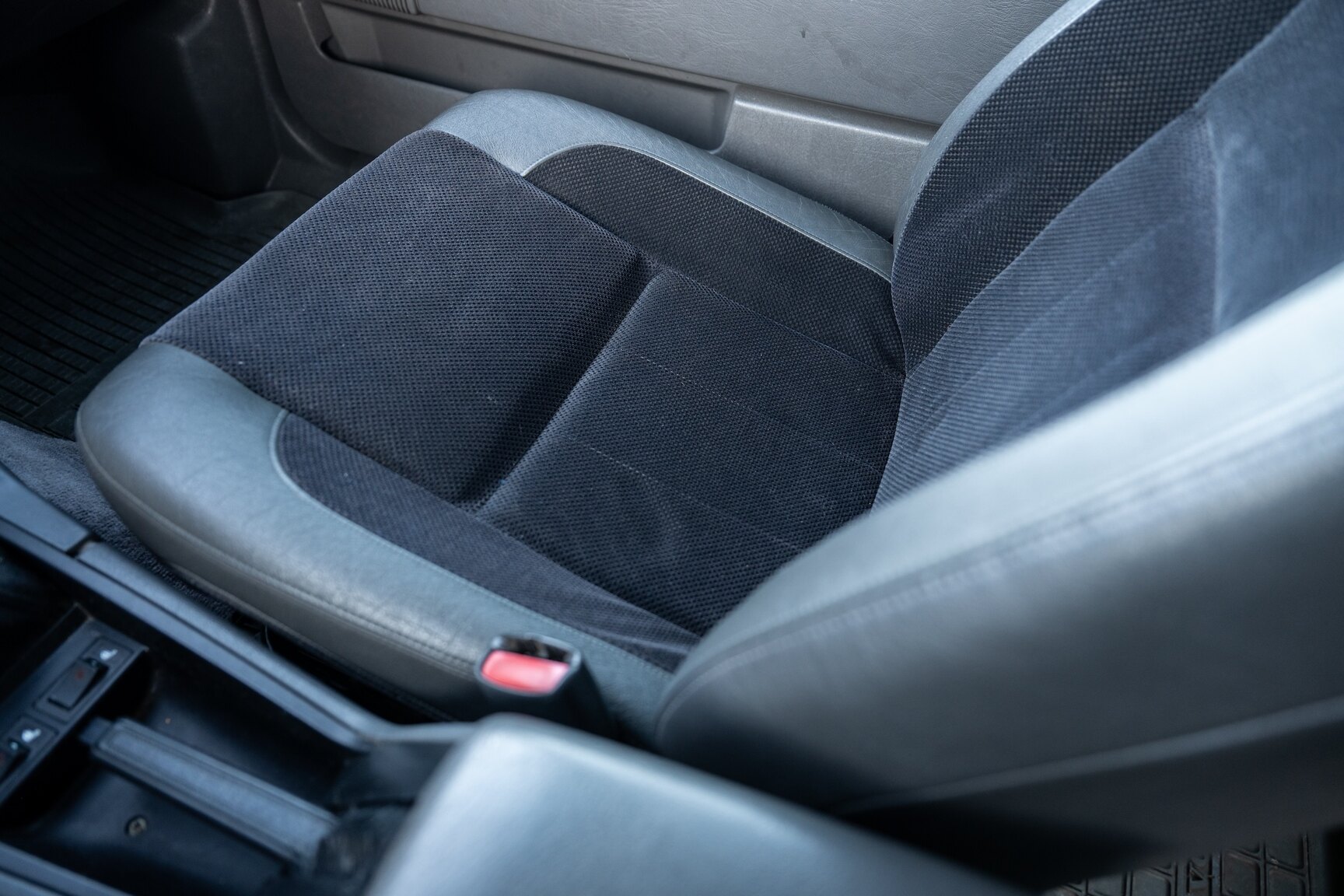 Interior image of 1998 Volvo 940 Turbo