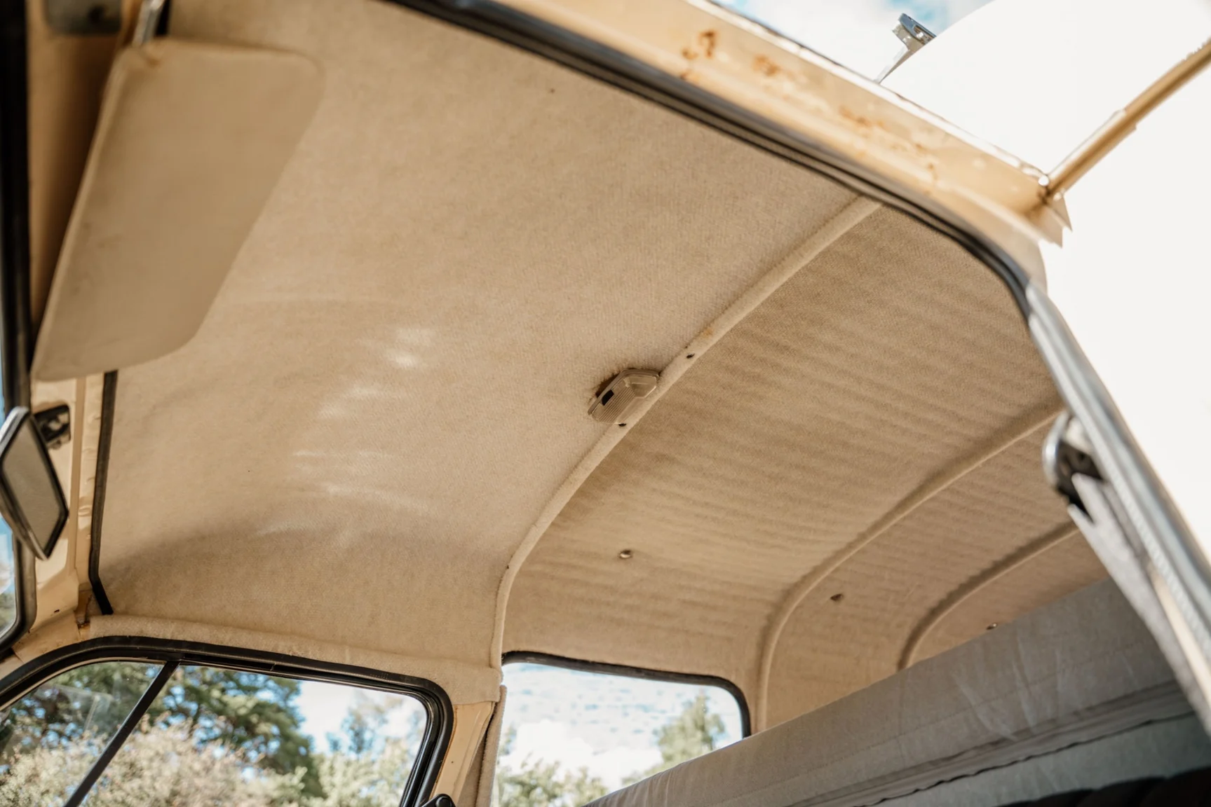 Interior image of 1987 Citroën Acadiane (24)