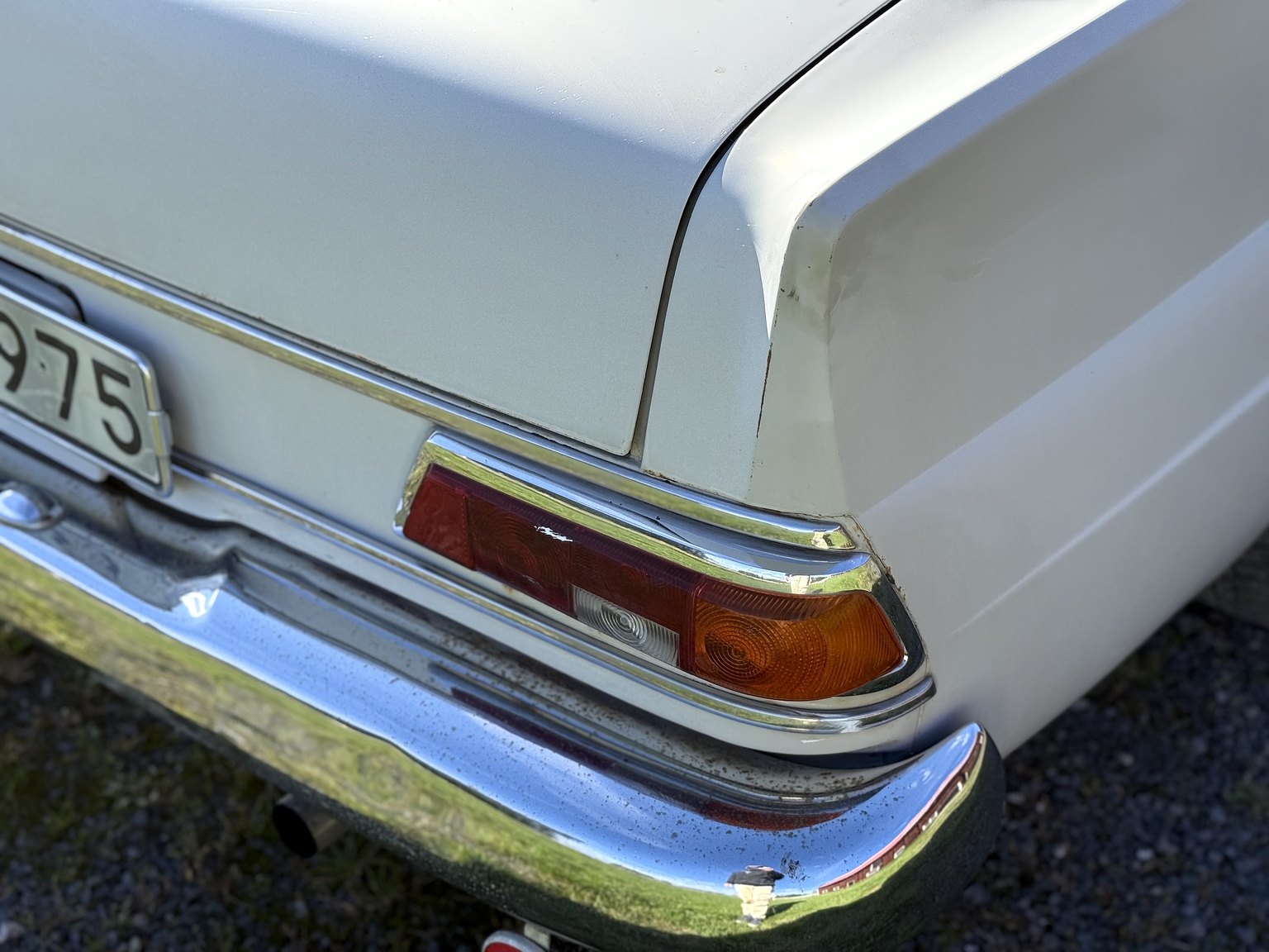 Exteriörbild på 1967 Mercedes-Benz 200