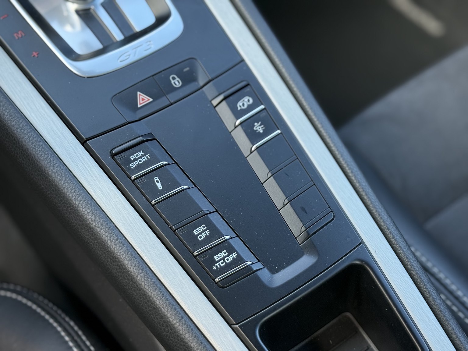 Interiörbild 2018 PORSCHE 911 GT3 (37)