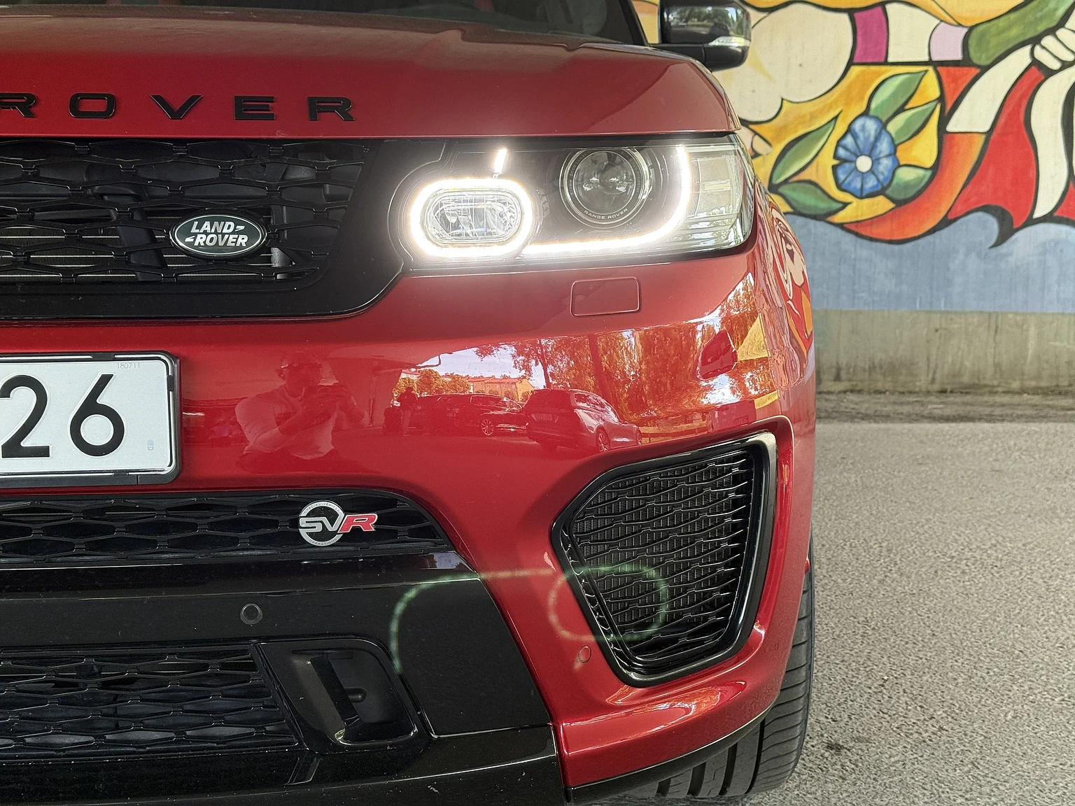 Exterior image of 2017 Range Rover Sport SVR (21)