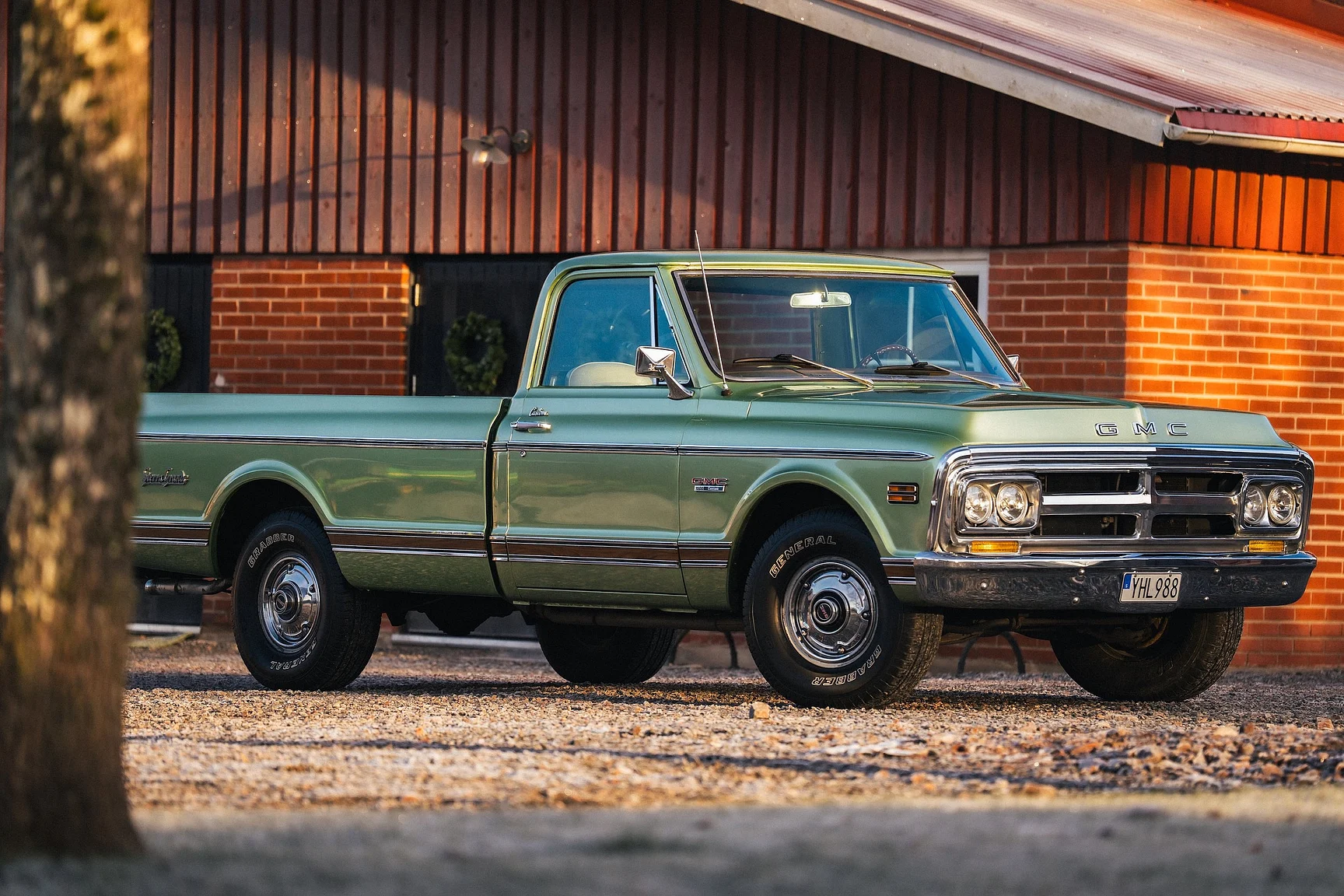 Aussenfoto 1970 GMC 1500 Custom Sierra Grande – NO RESERVE (69)