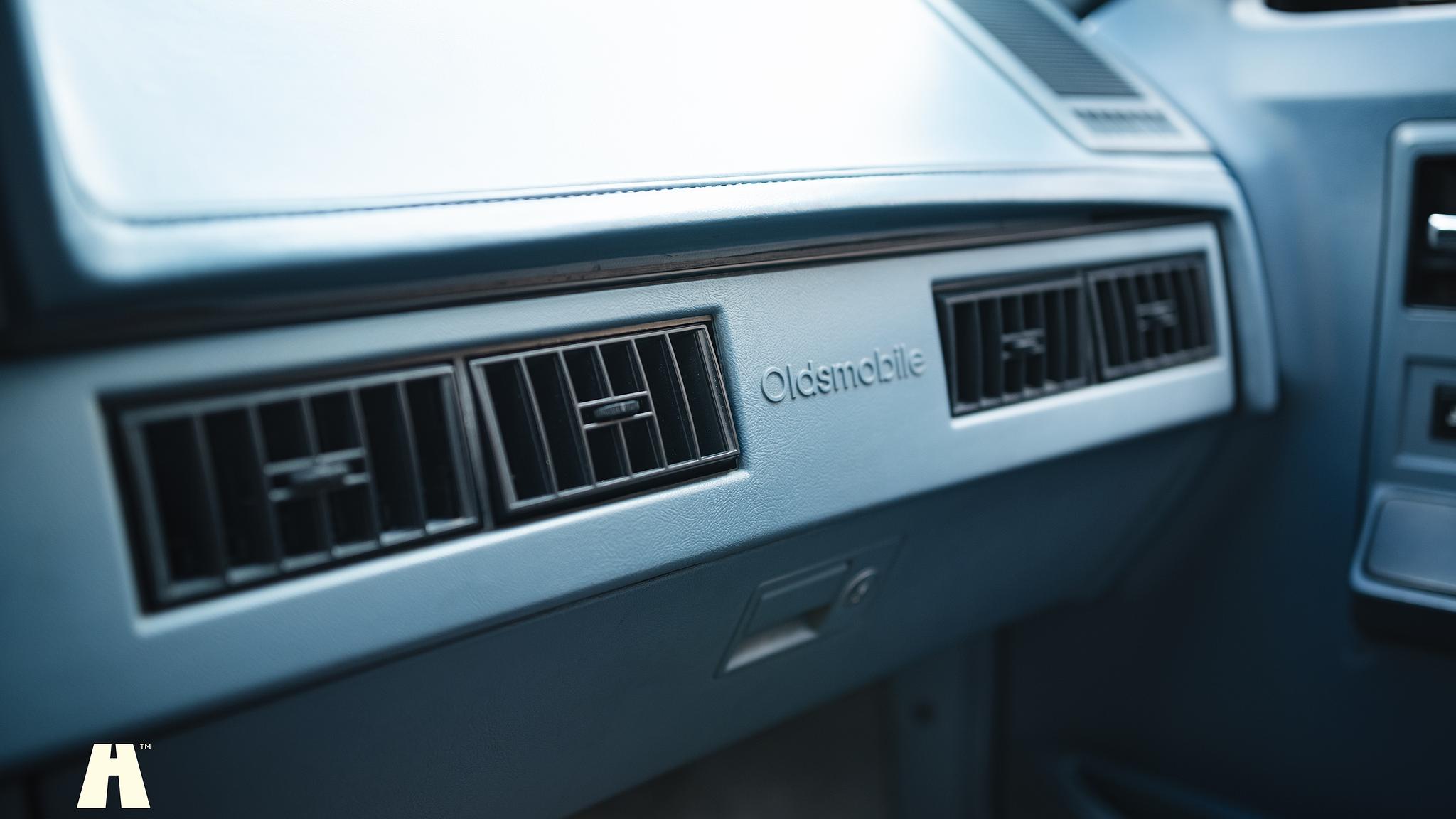 Innenraumfoto von 1994 Oldsmobile Cutlass Ciera Sedan 3.1 (81)