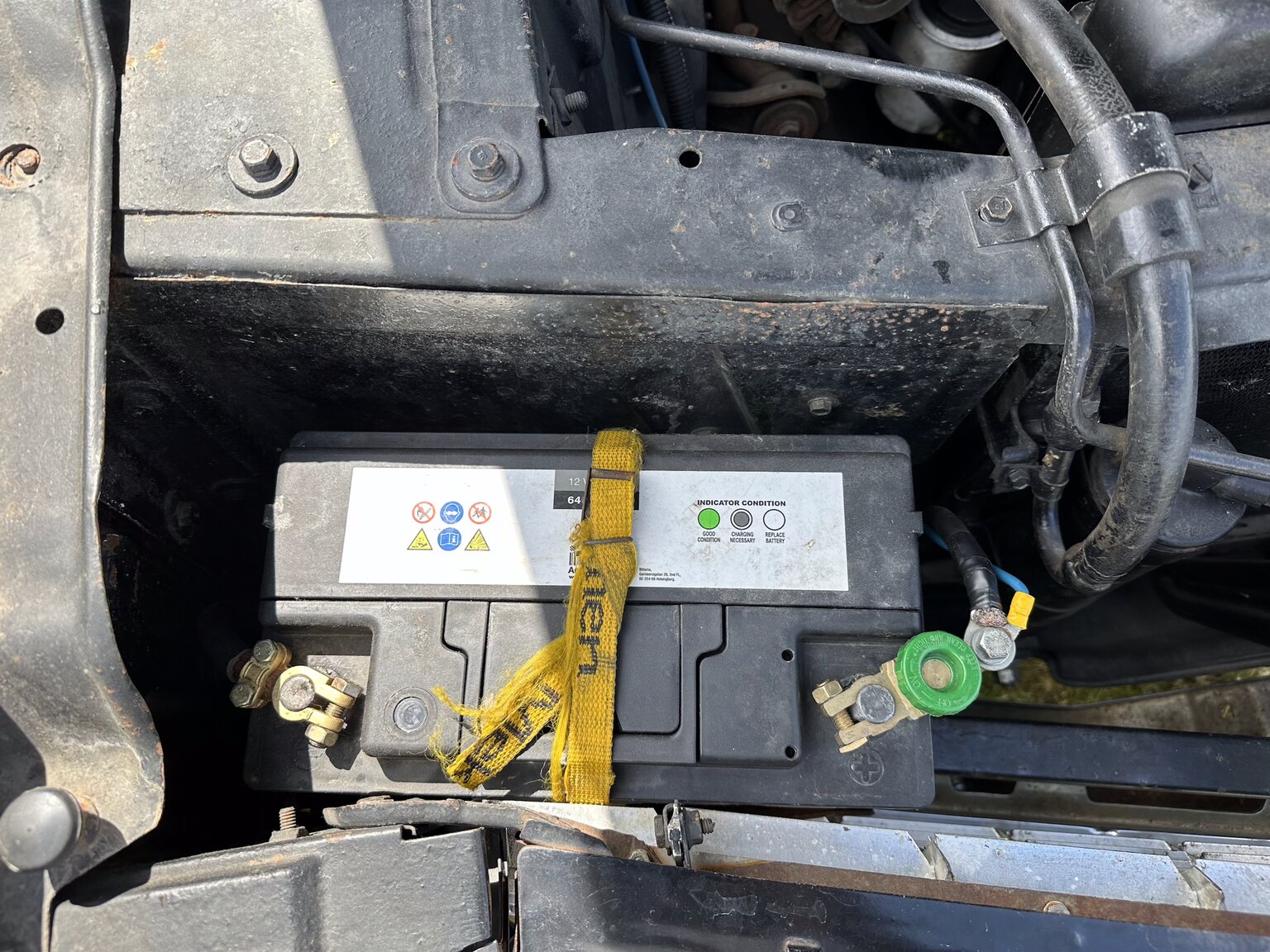 Image of 1964 Cadillac Fleetwood Seventy-Five Limousine mechanics (12)