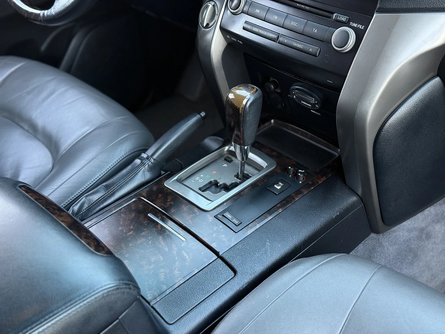 Interiörbild 2008 Toyota Land Cruiser 200 Series 4.5 V8 (22)