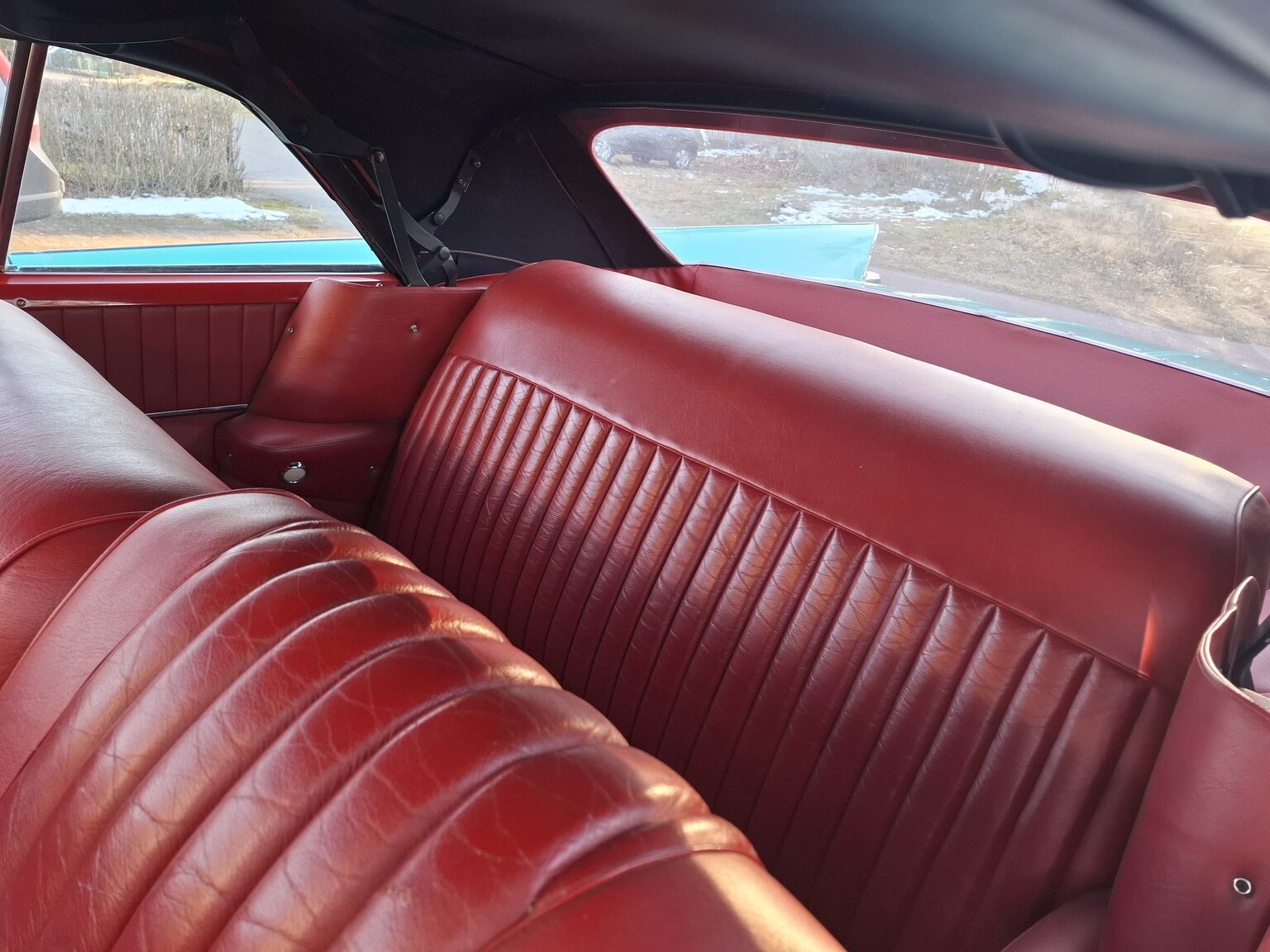 Interior image of 1961 Chrysler Newport Cabriolet
