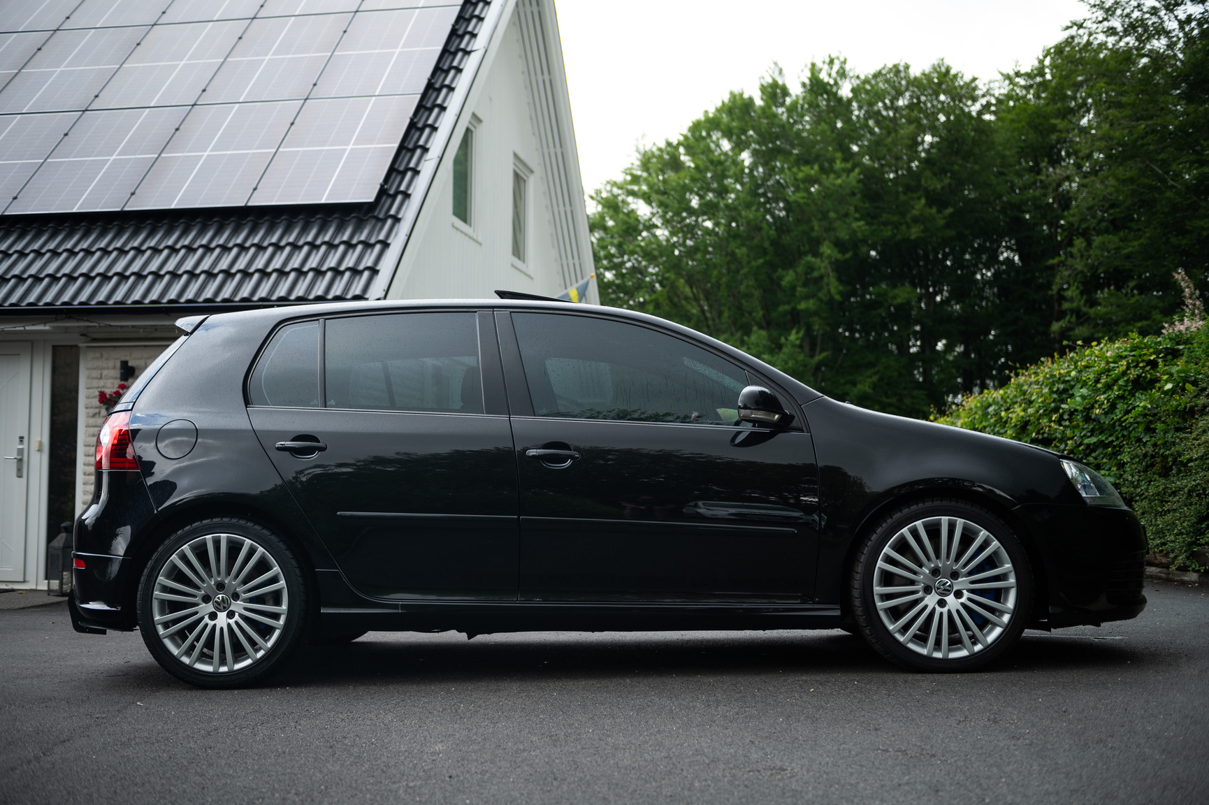 Exteriörbild på 2006 Volkswagen Golf R32 (2)