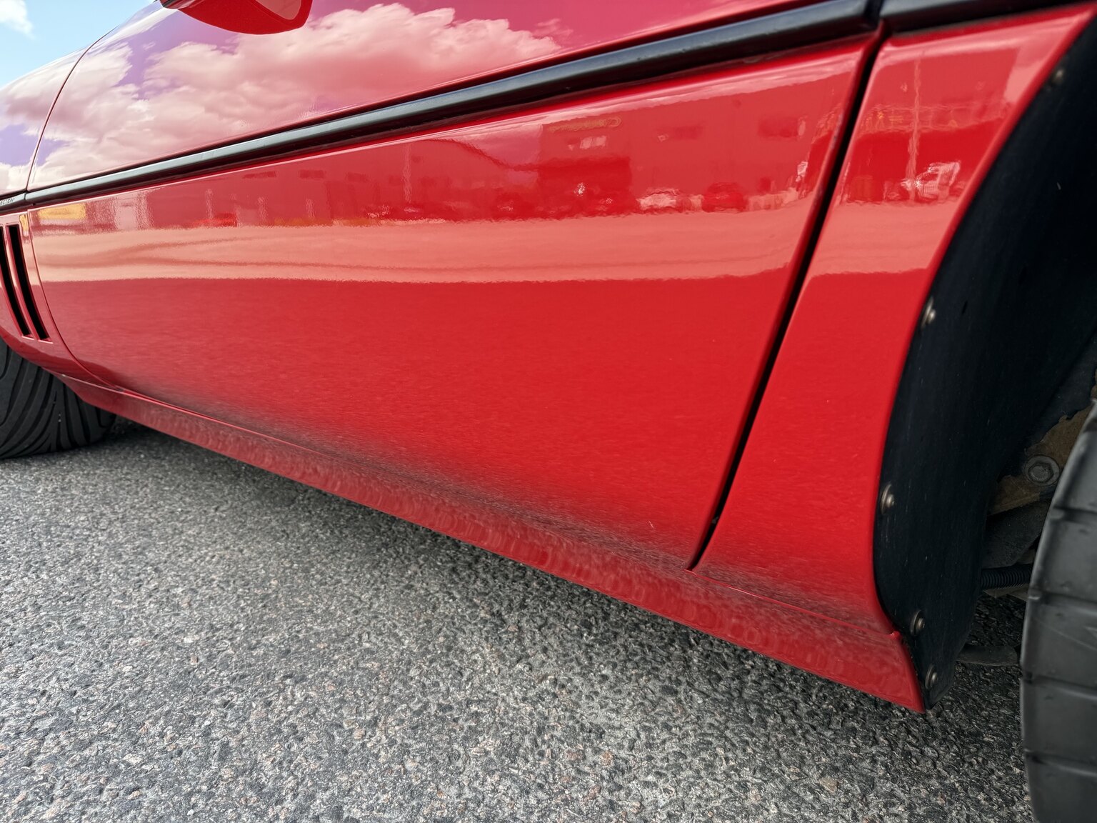 Exterior image of 1990 Chevrolet Corvette ZR-1 Targa