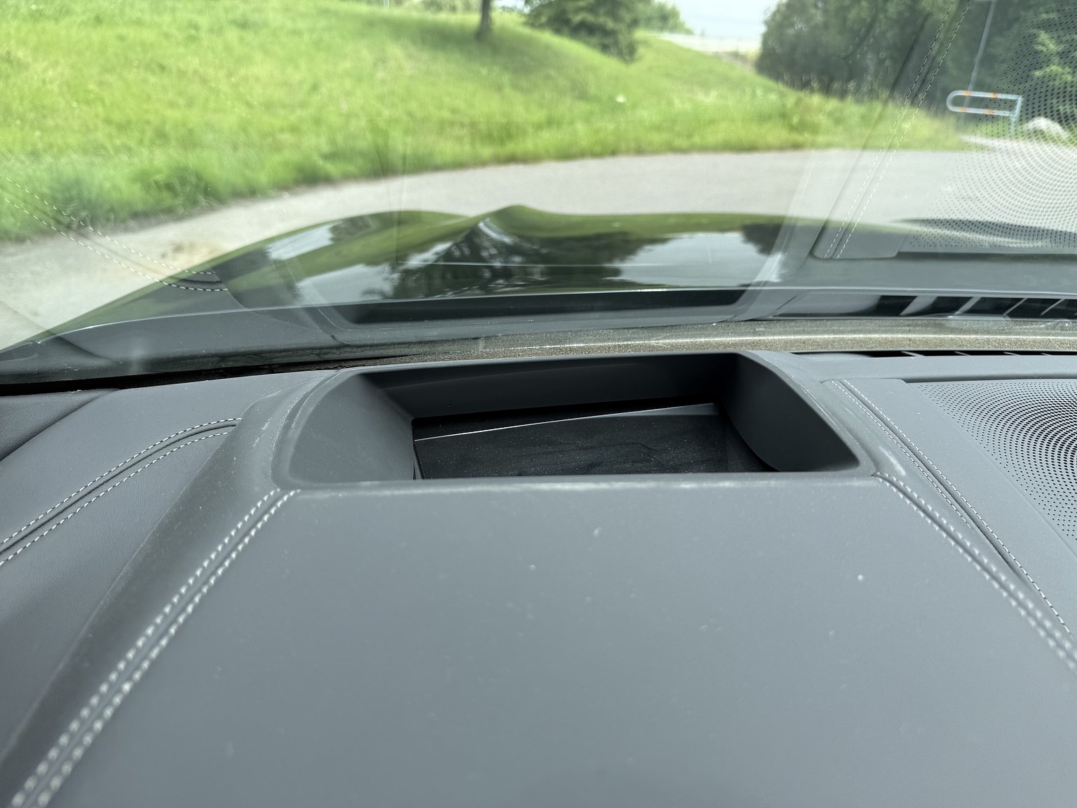 Interior image of 2019 BMW M850i xDrive Convertible Steptronic