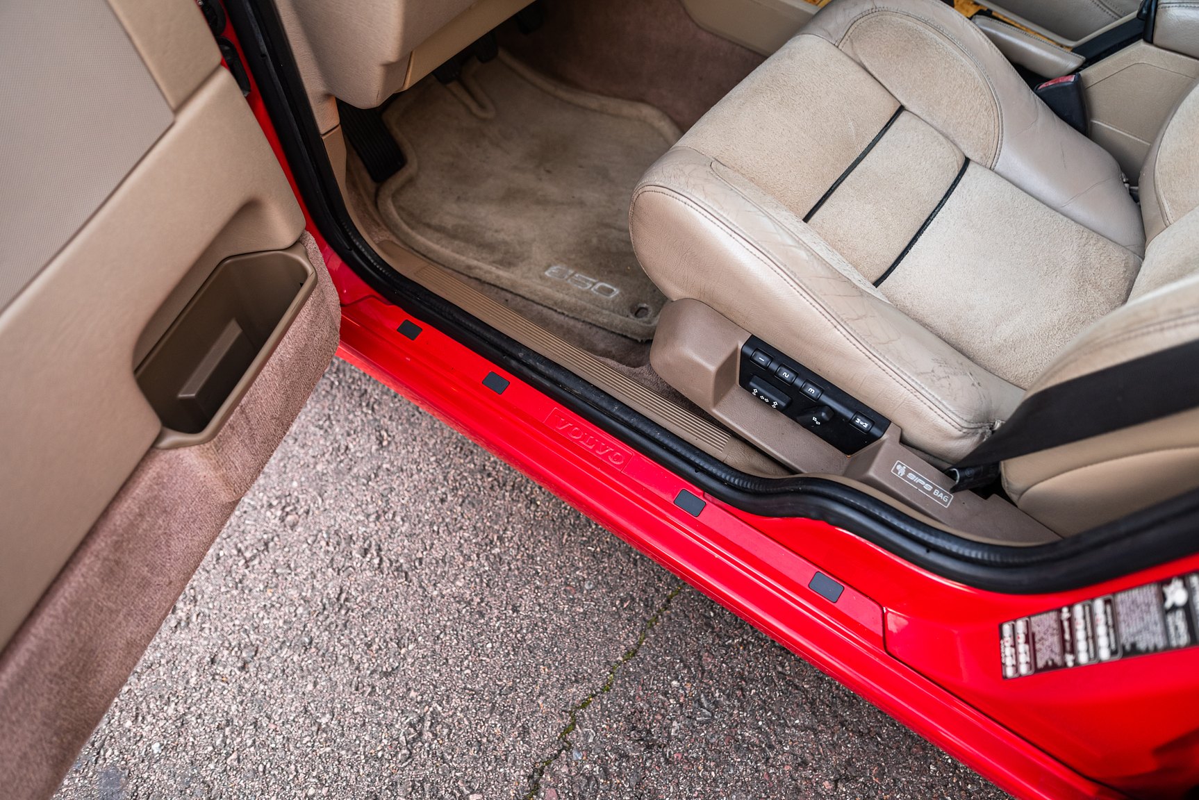 Interior image of 1996 Volvo 850 R
