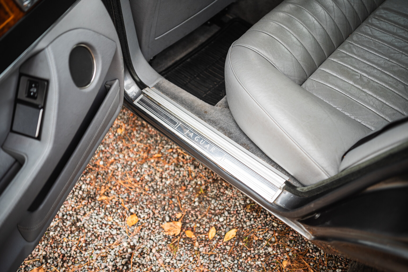 Interior image of 1988 Jaguar XJ Sovereign