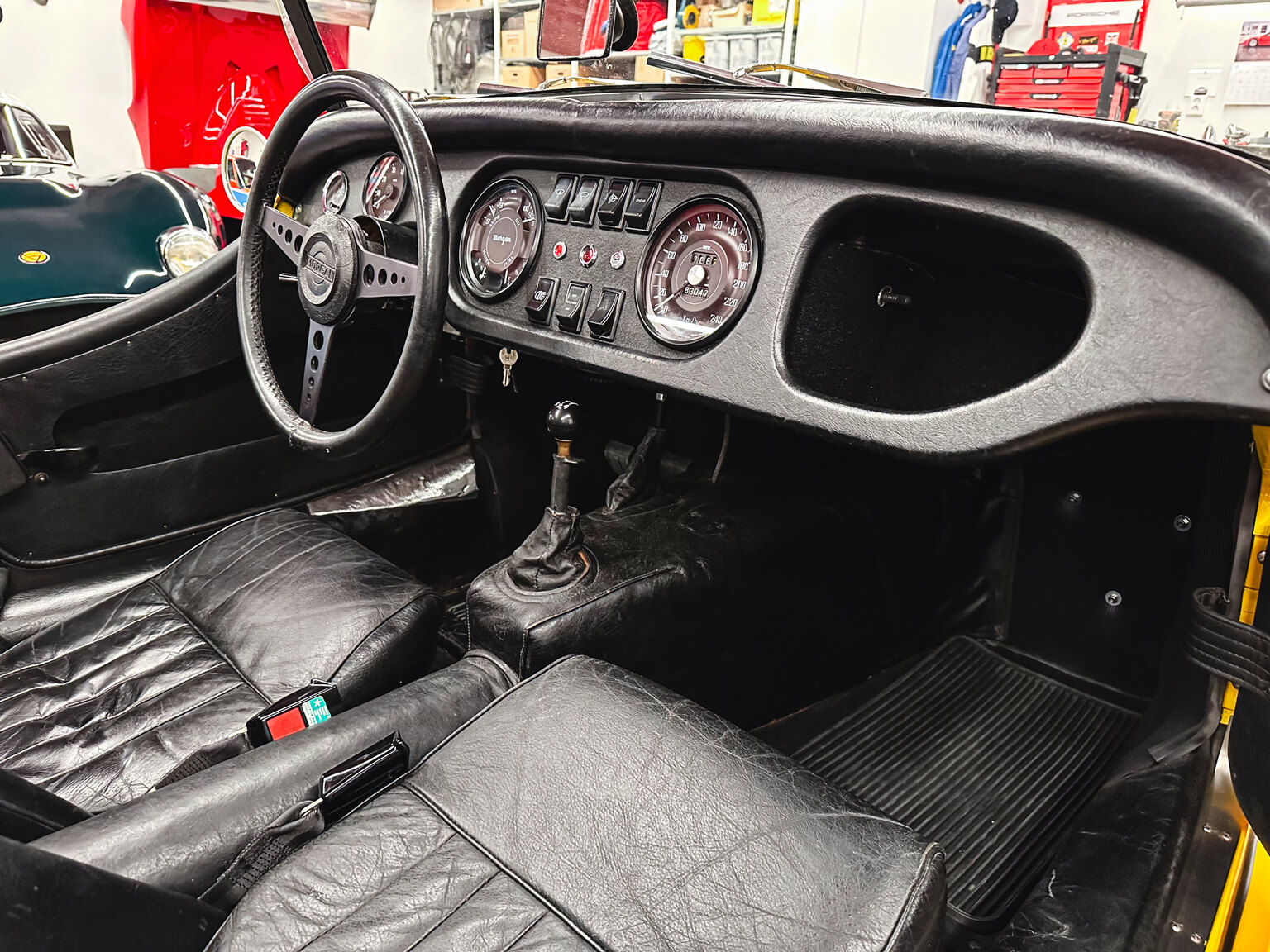 Innenraumfoto von 1974 Morgan +8