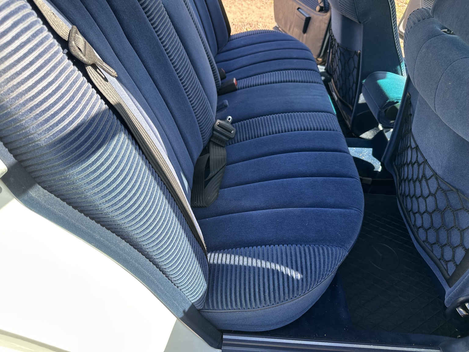 Interior image of 1985 Mercedes-Benz 200