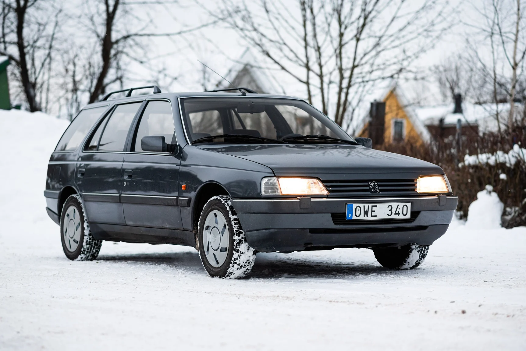 Exterior image of 1991 Peugeot 405 Break SRI (8)