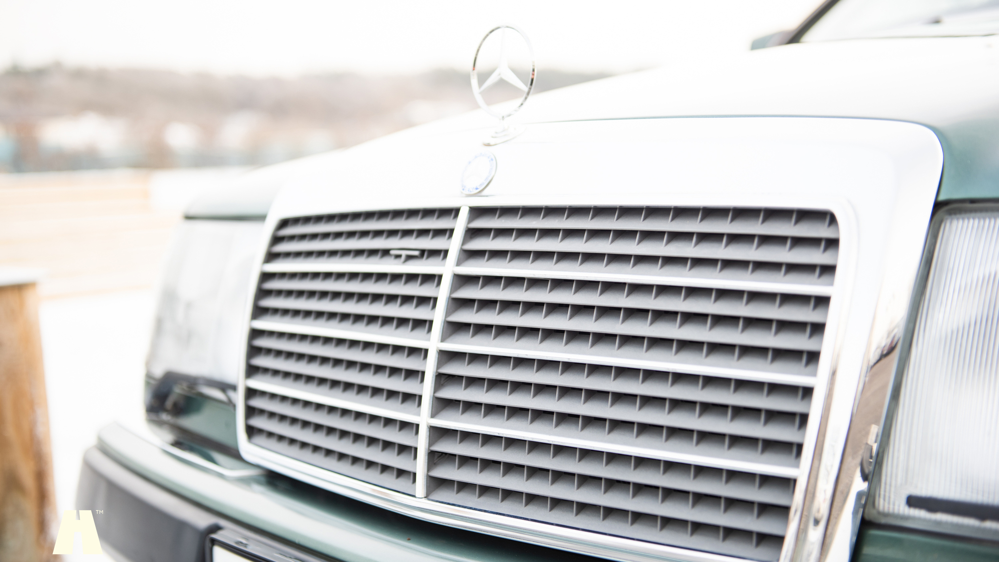 Exteriörbild på 1992 Mercedes 230 CE
