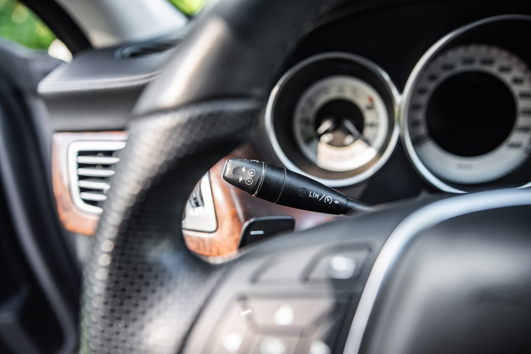 Innenraumfoto von 2011 Mercedes-Benz CLS 500