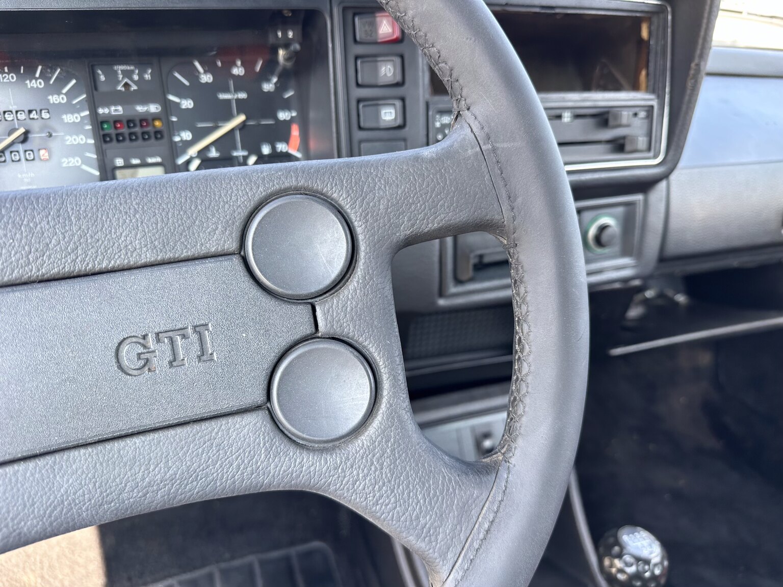 Interiörbild 1984 Volkswagen Golf GTI 