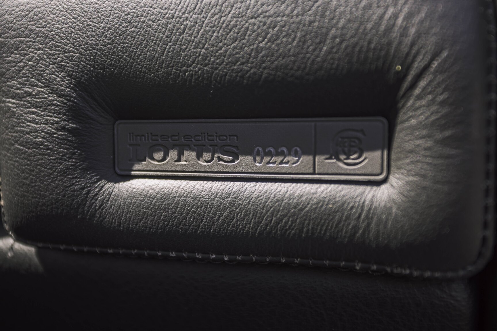 Interior image of 1991 Lotus Omega