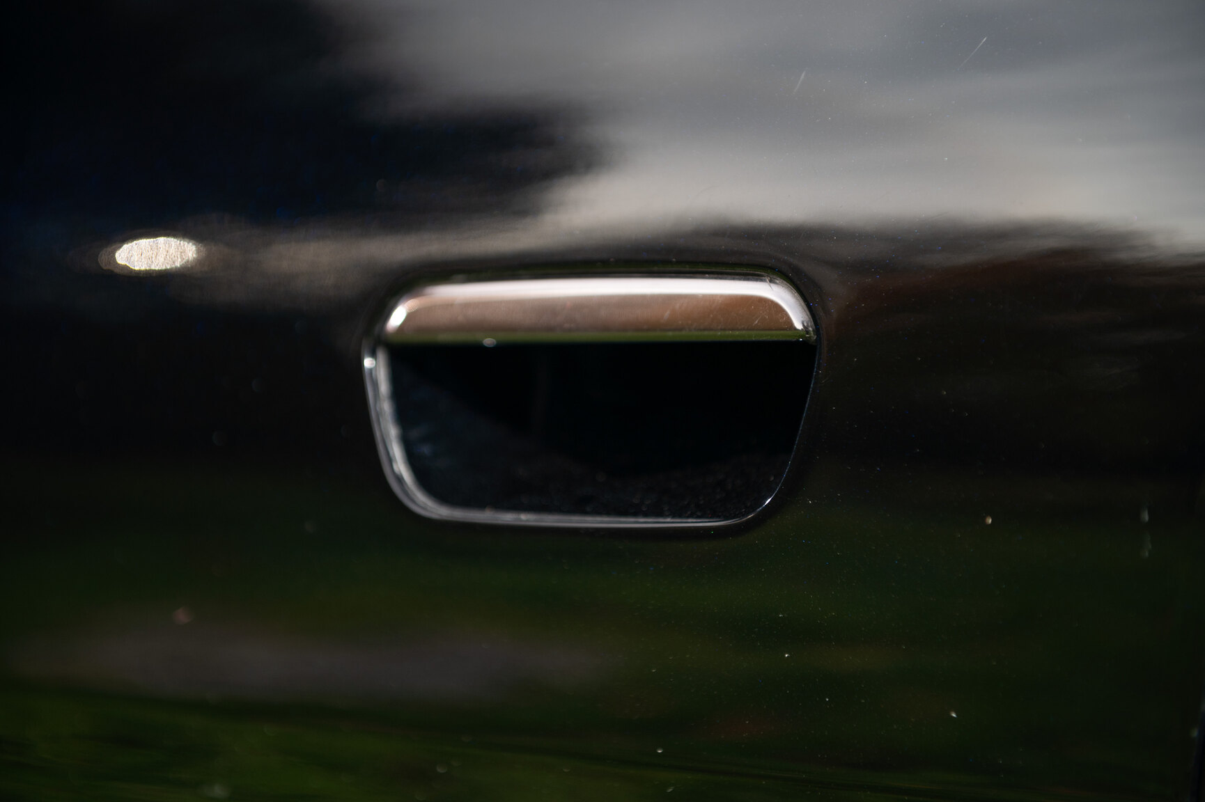 Exteriörbild på 2013 Fisker Karma ES