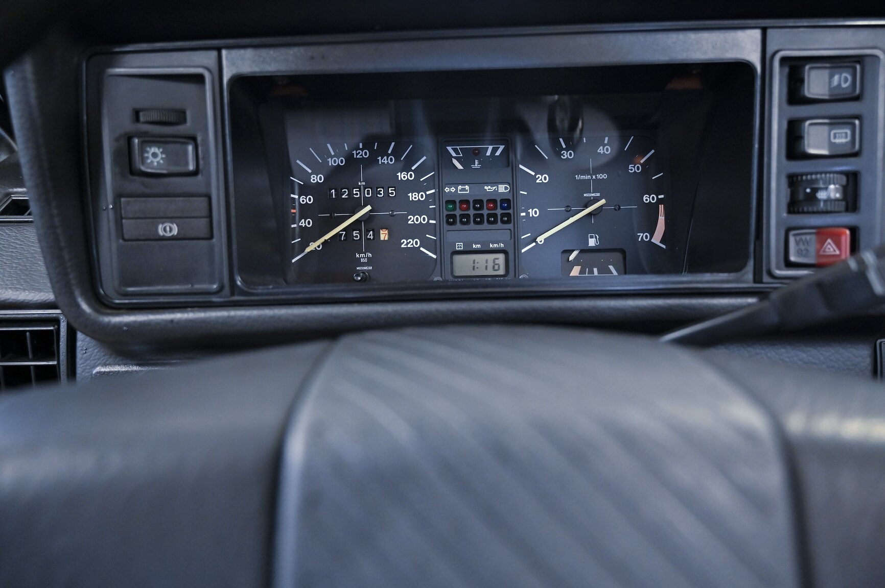 Innenraumfoto von 1991 Volkswagen Golf Karmann Cabriolet