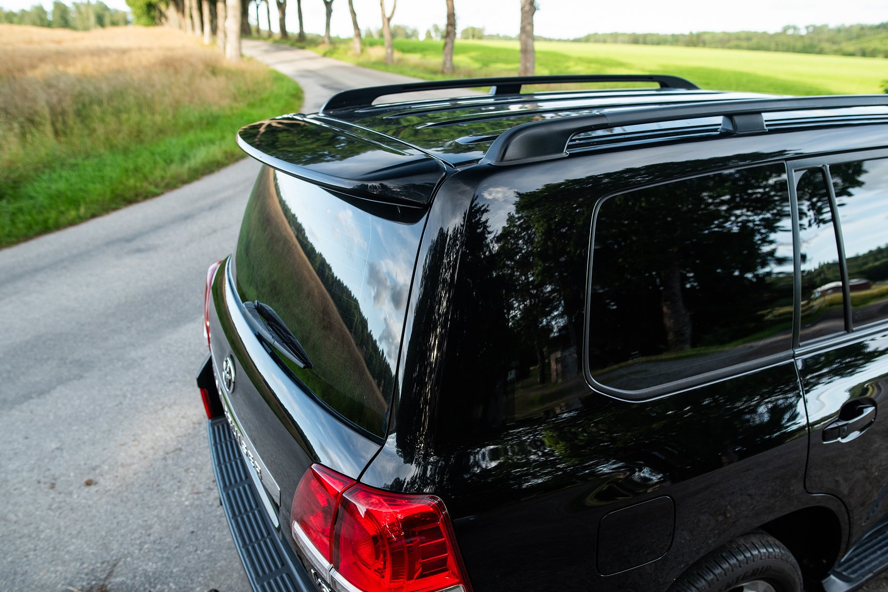 Exterior image of 2008 Toyota Land Cruiser 4.5 4WD V8