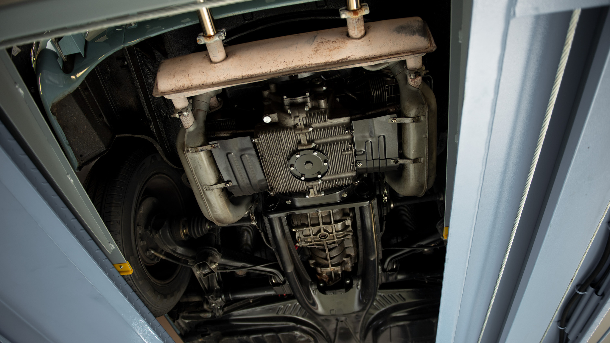 Image of 1969 Volkswagen Karmann Ghia (3) mechanics