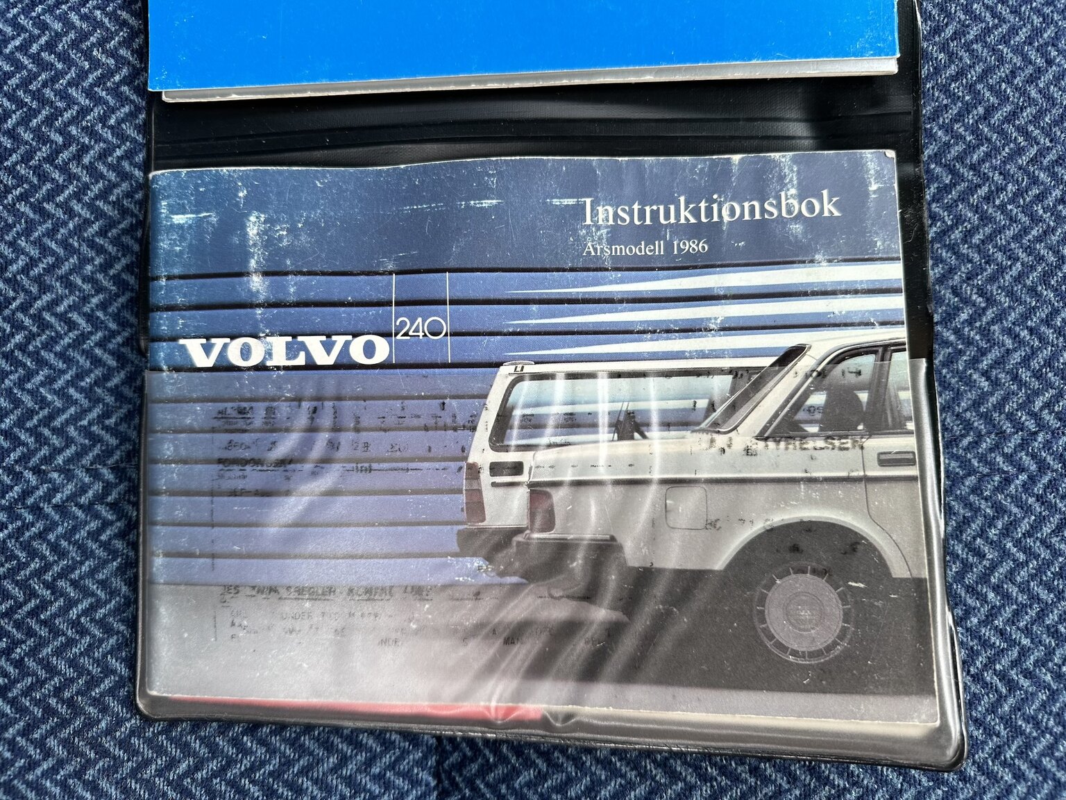 Documentation for 1986 Volvo 244