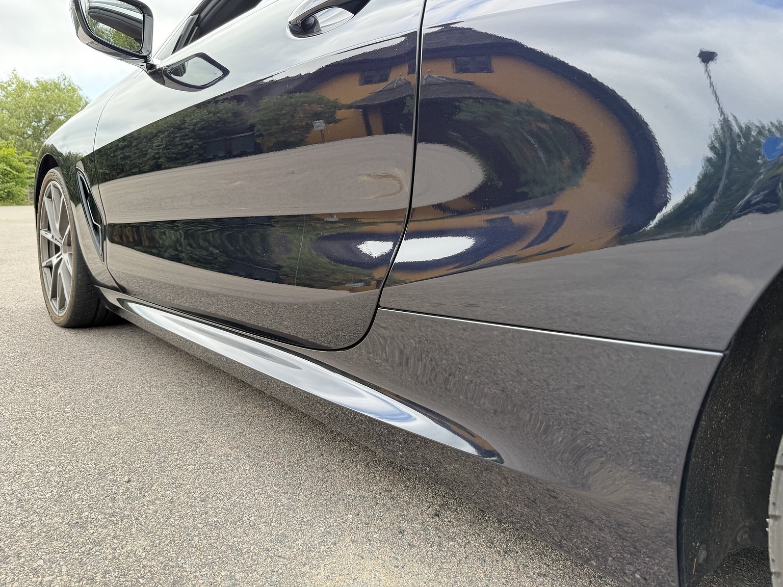 Exterior image of 2019 BMW M850i xDrive Convertible Steptronic