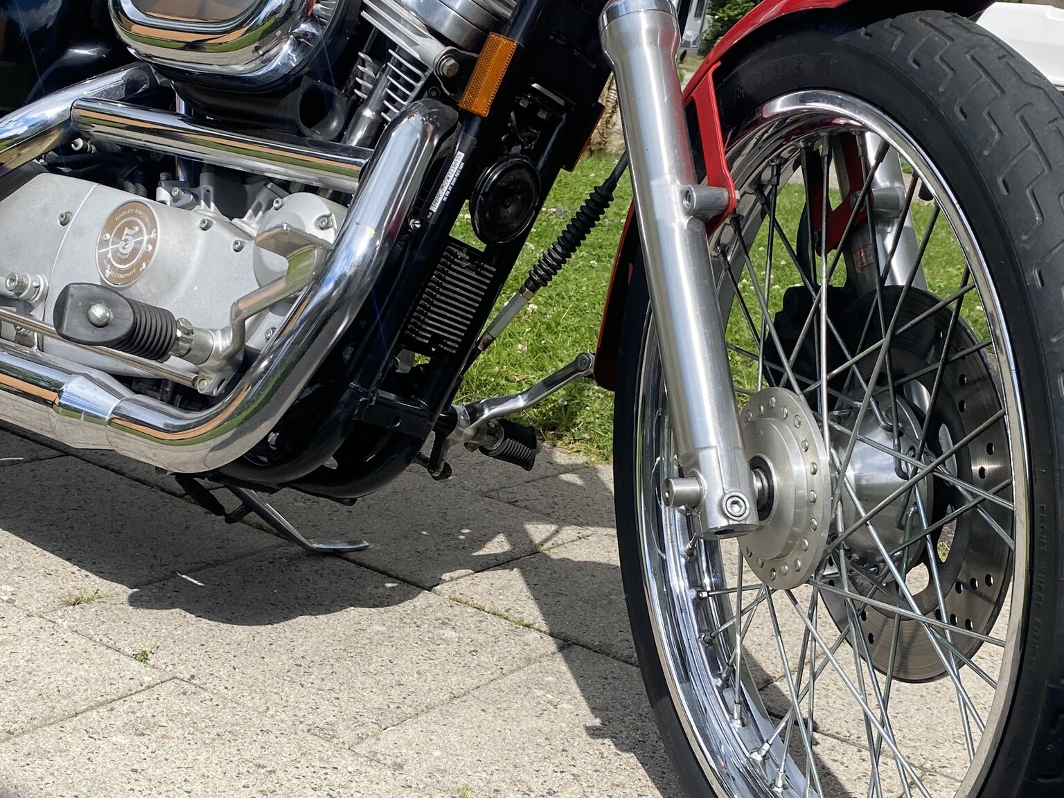 Exterior image of 1998 Harley-Davidson XL883
