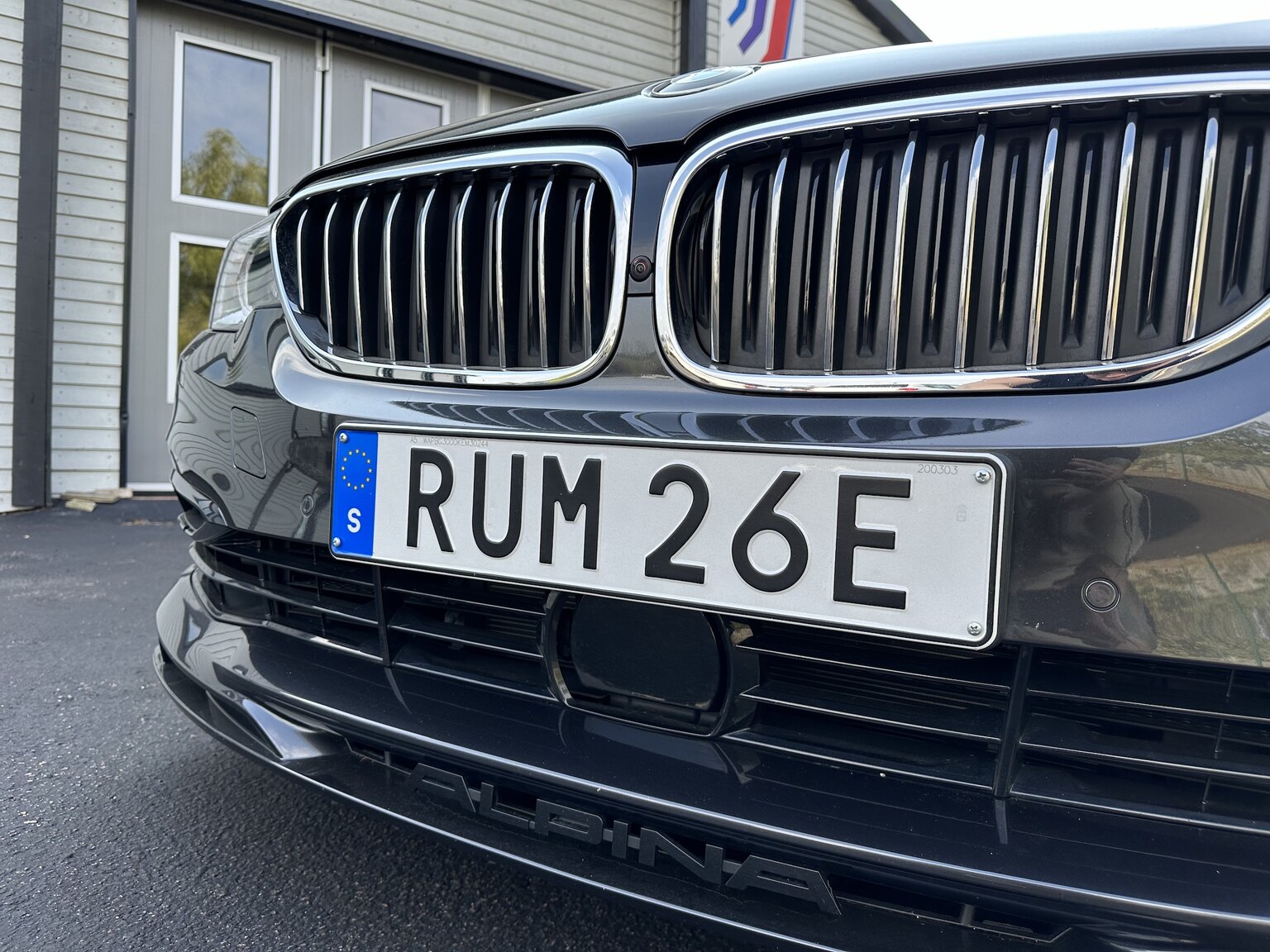 Exterior image of 2019 ALPINA B5 S Bi-Turbo Sedan ALLRAD