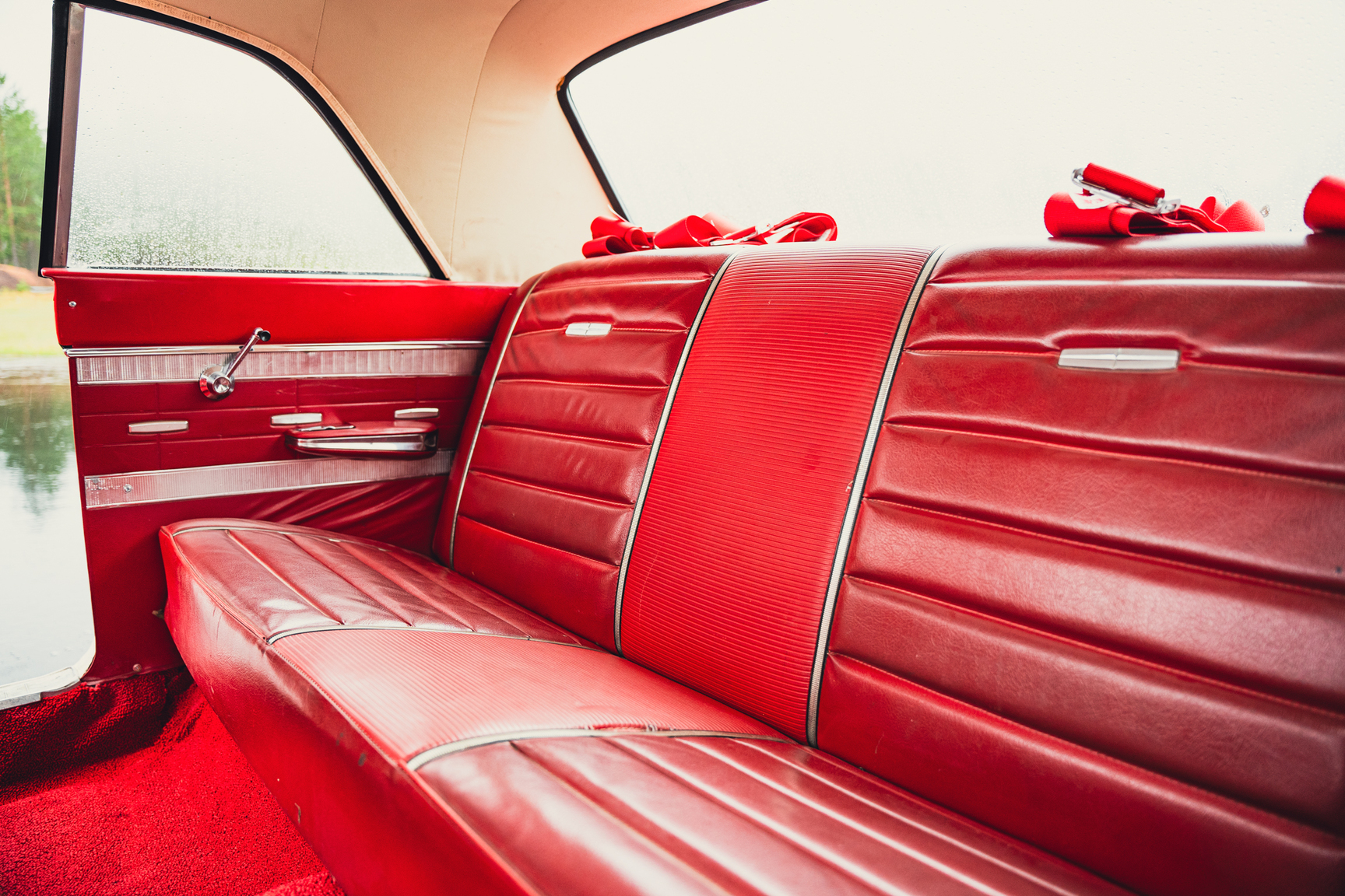 Innenraumfoto von 1964 Ford Fairlane 500 Sport Coupé (40)