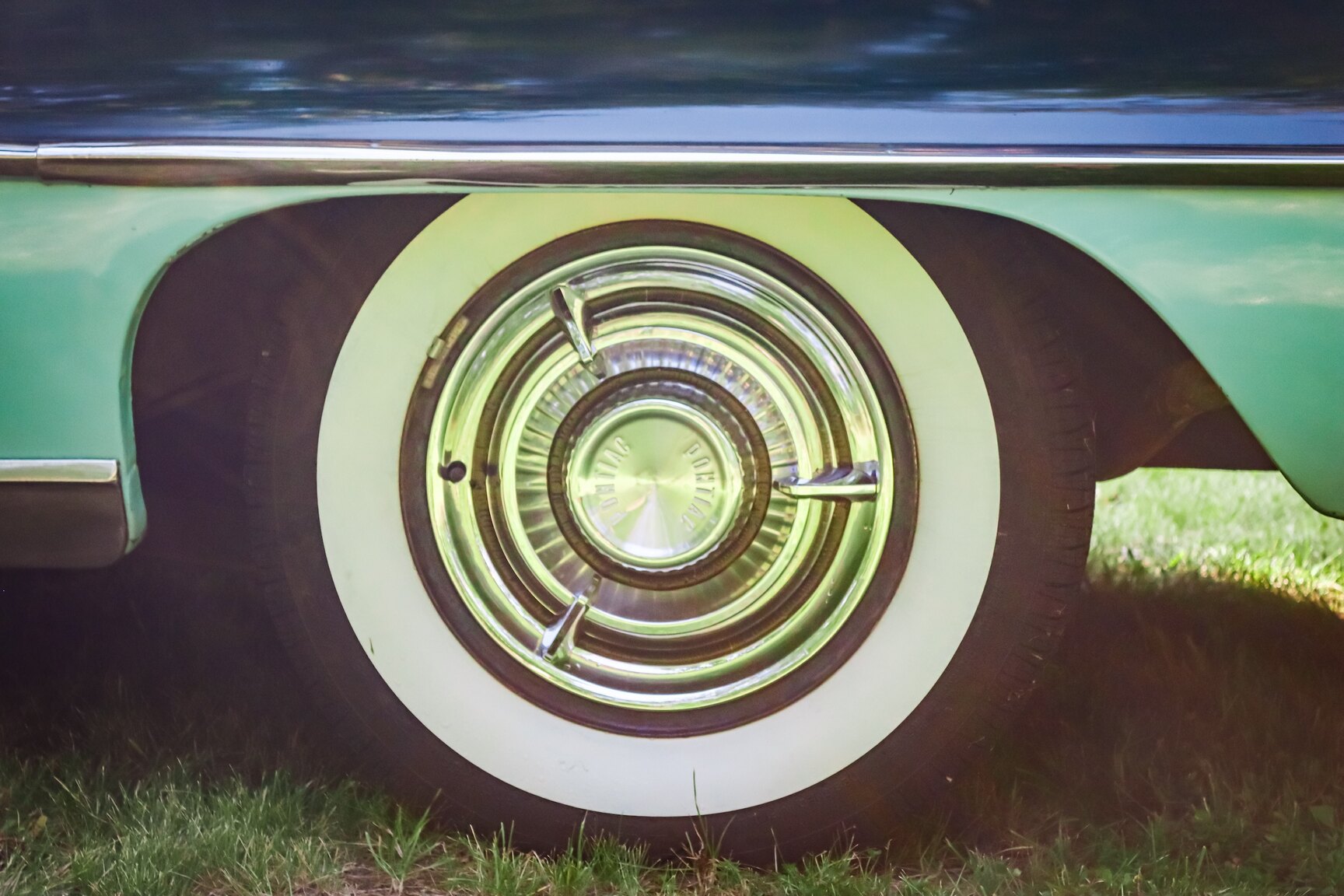 Exterior image of 1958 Pontiac Bonneville