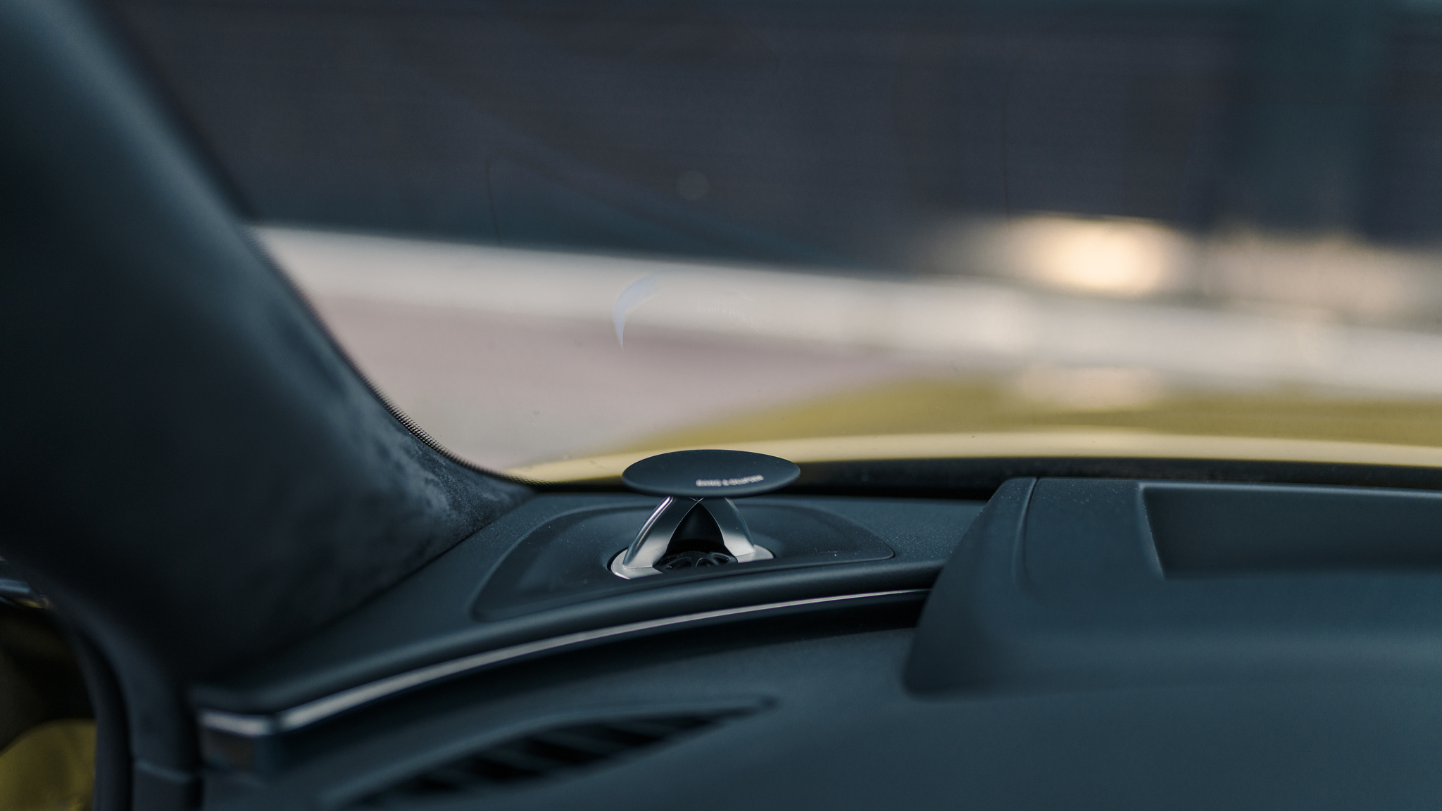 Interior image of 2016 Audi RS6 Avant Exclusive (29)