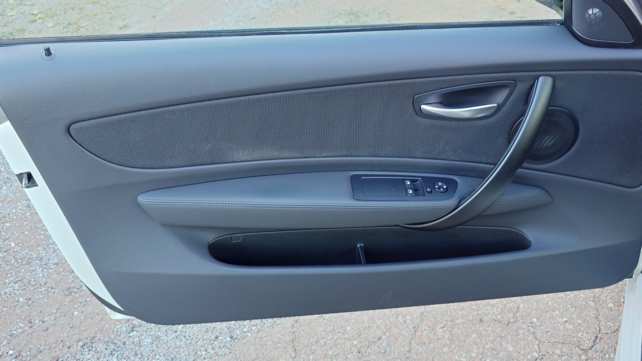 Interior image of 2011 BMW 135i Coupé 