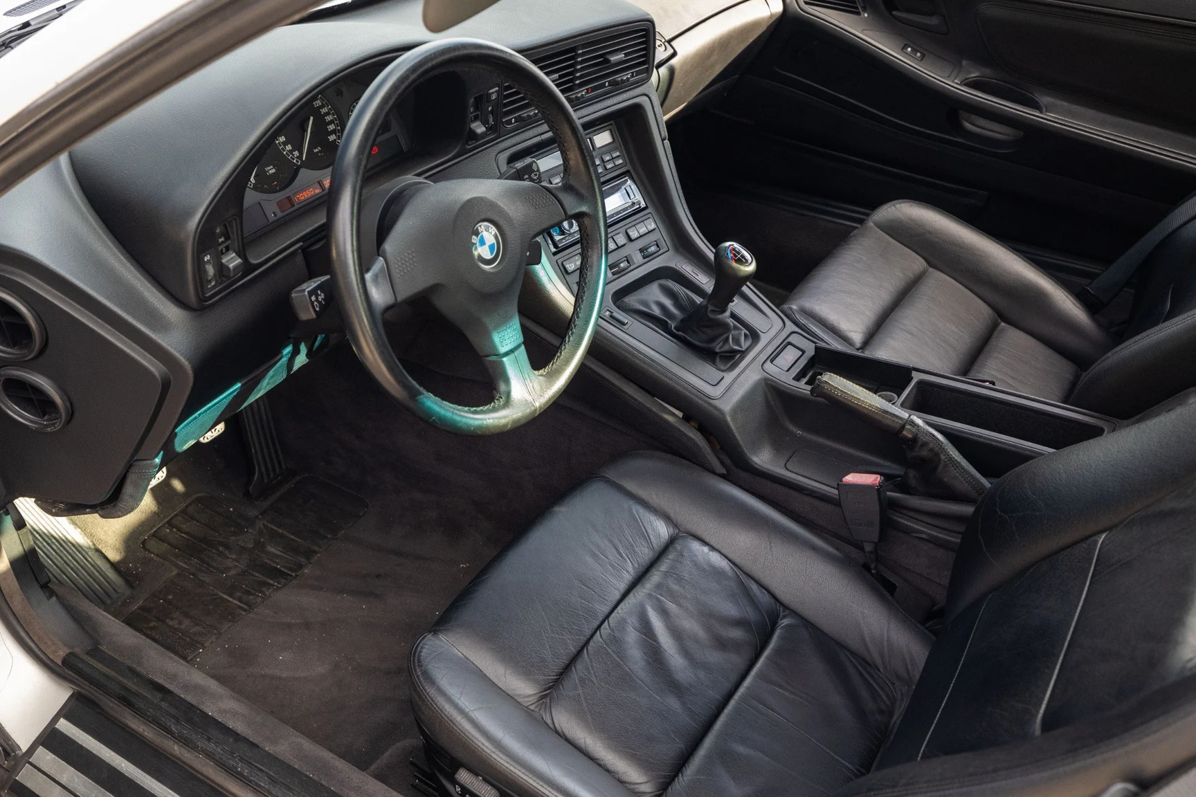 Innenraumfoto von 1991 BMW 850i (12)
