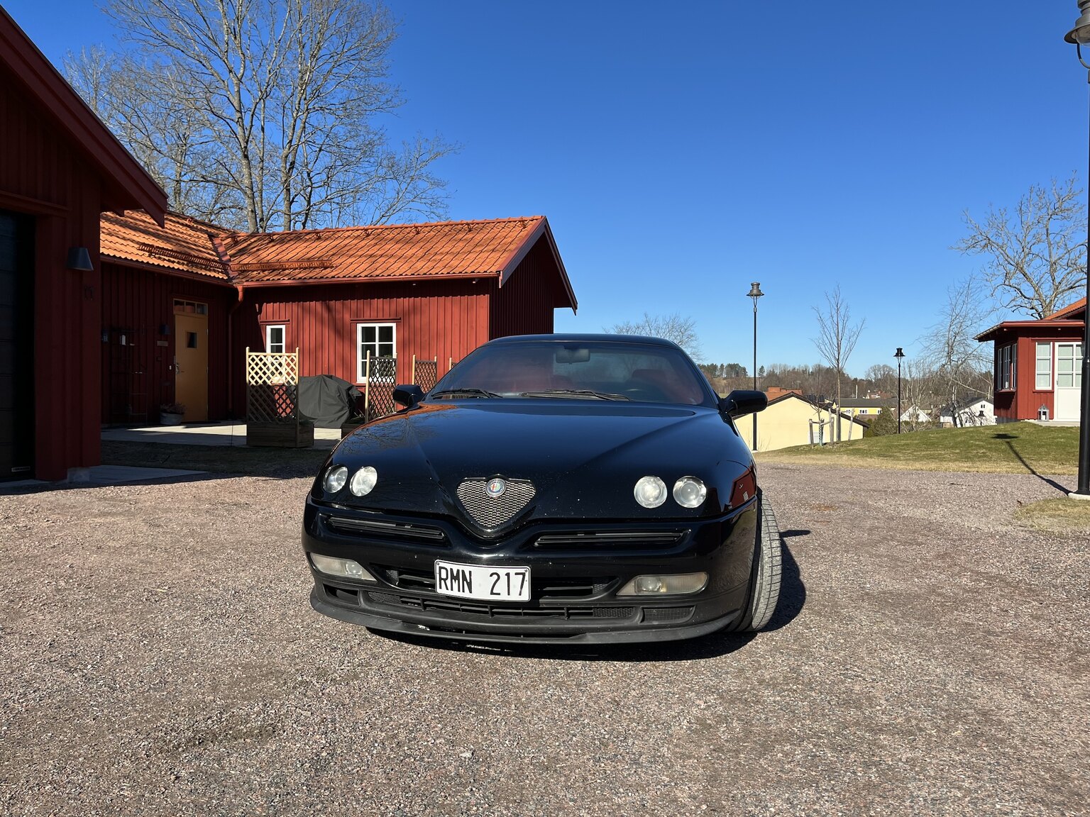 Exterior image of 1998 Alfa Romeo GTV (25)