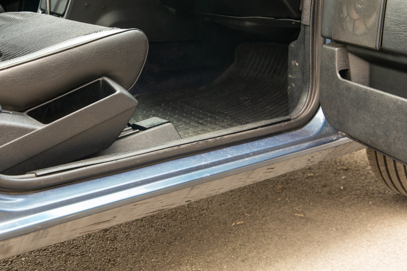 Interior image of 1990 Volvo 745 Turbo (40)