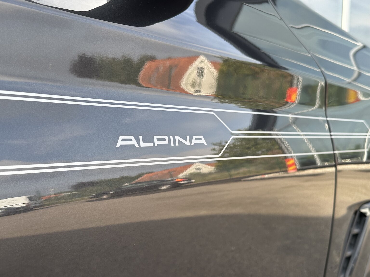Exterior image of 2022 ALPINA XD3