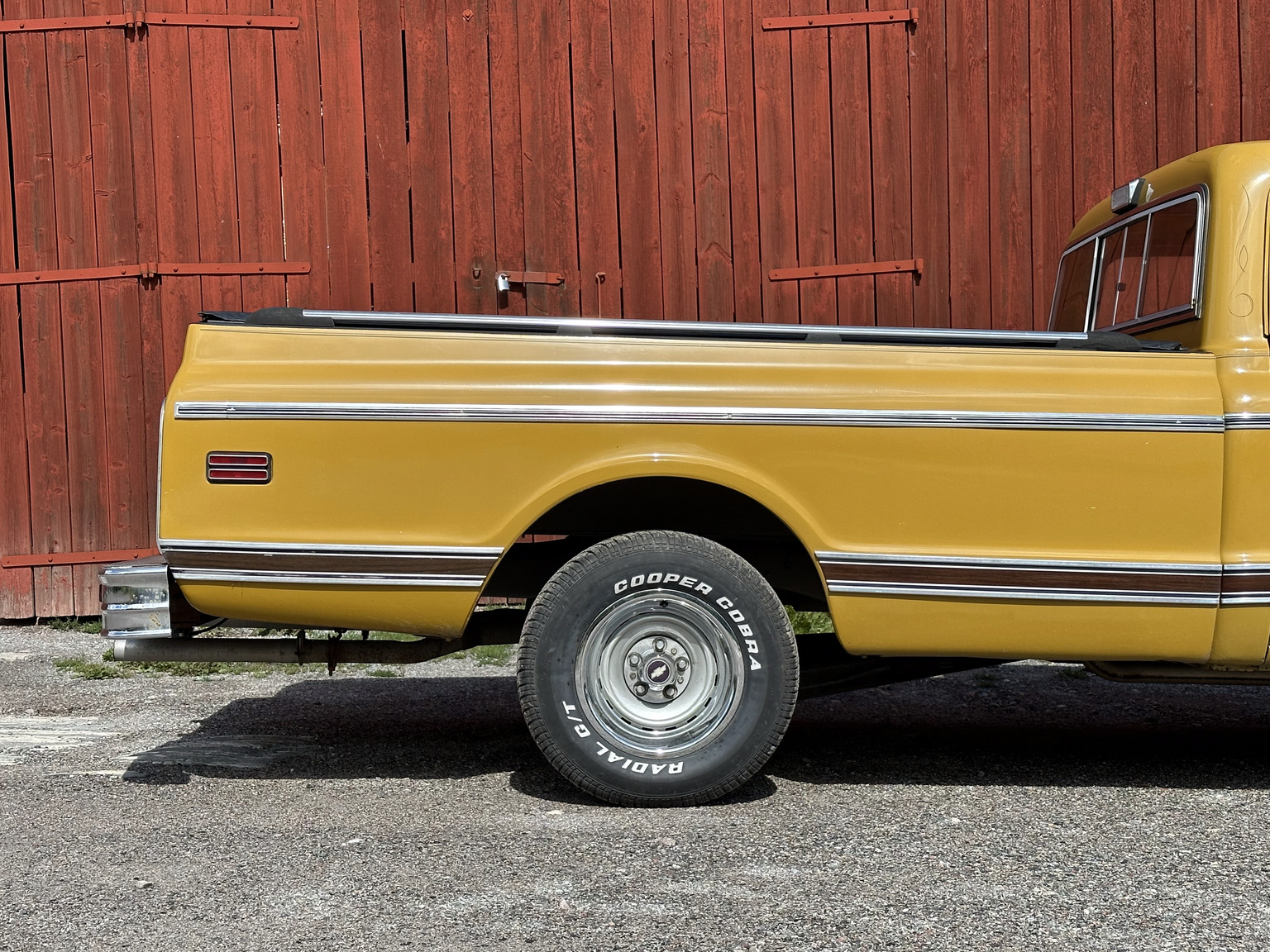Exterior image of 1972 Chevrolet C10 Cheyenne (22)