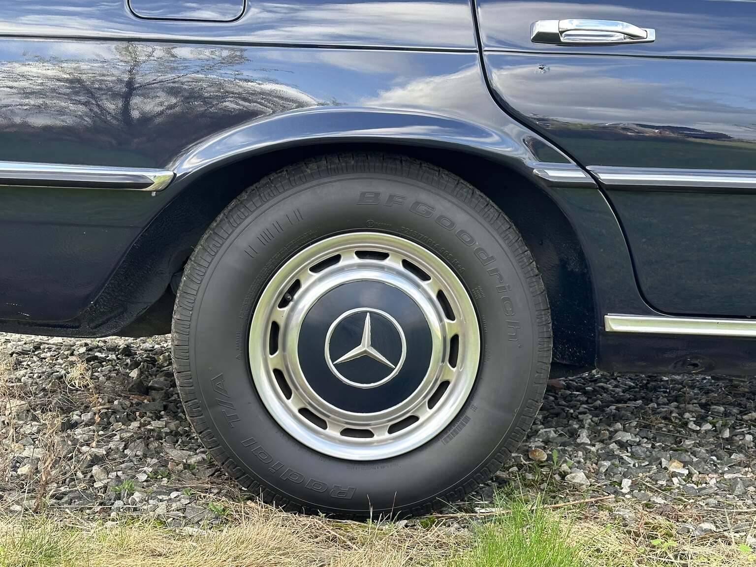 Exteriörbild på 1975 Mercedes-Benz 450 SEL 6.9 Bepansrad 