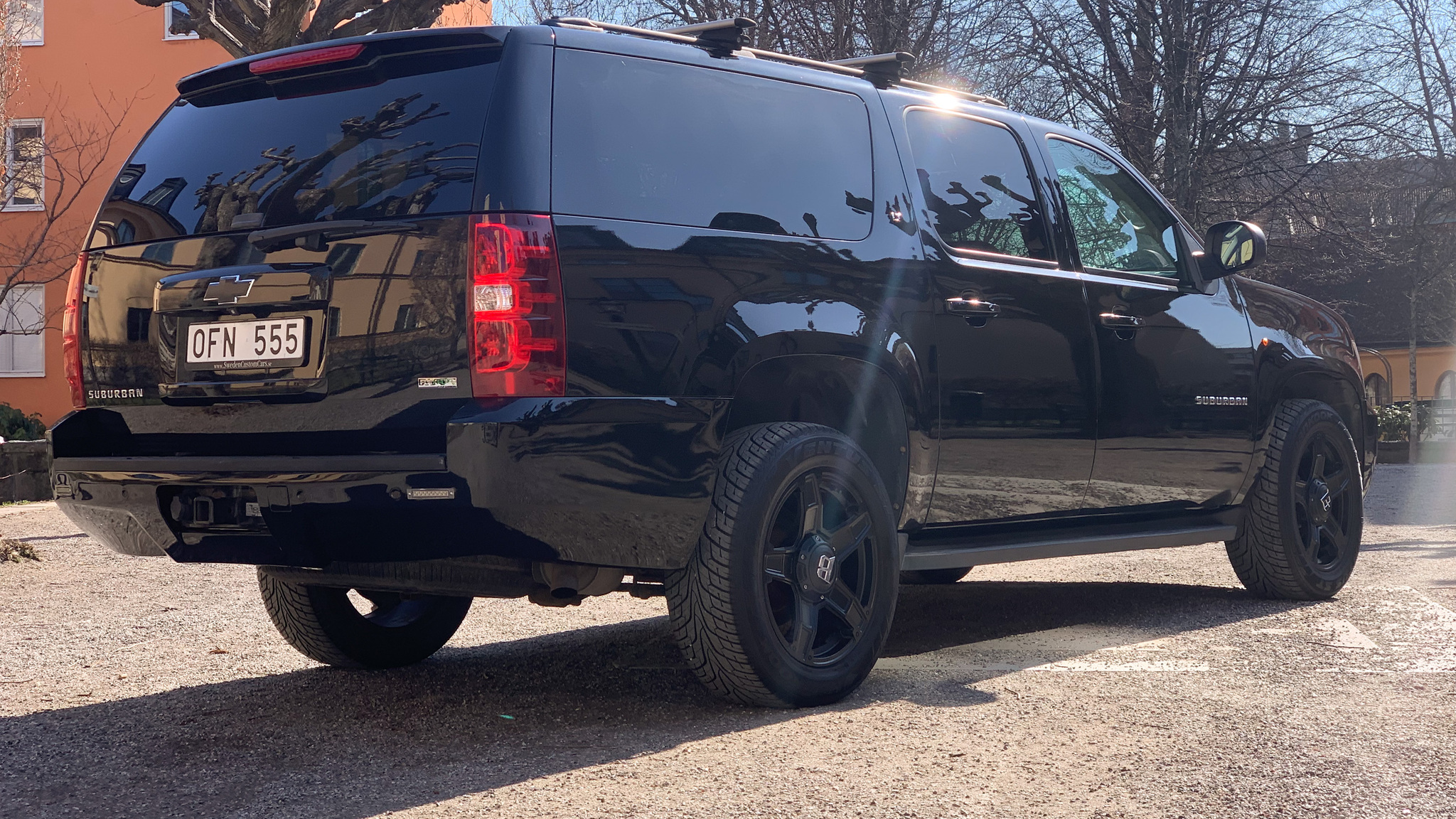 Exteriörbild på 2011 Chevrolet Suburban
