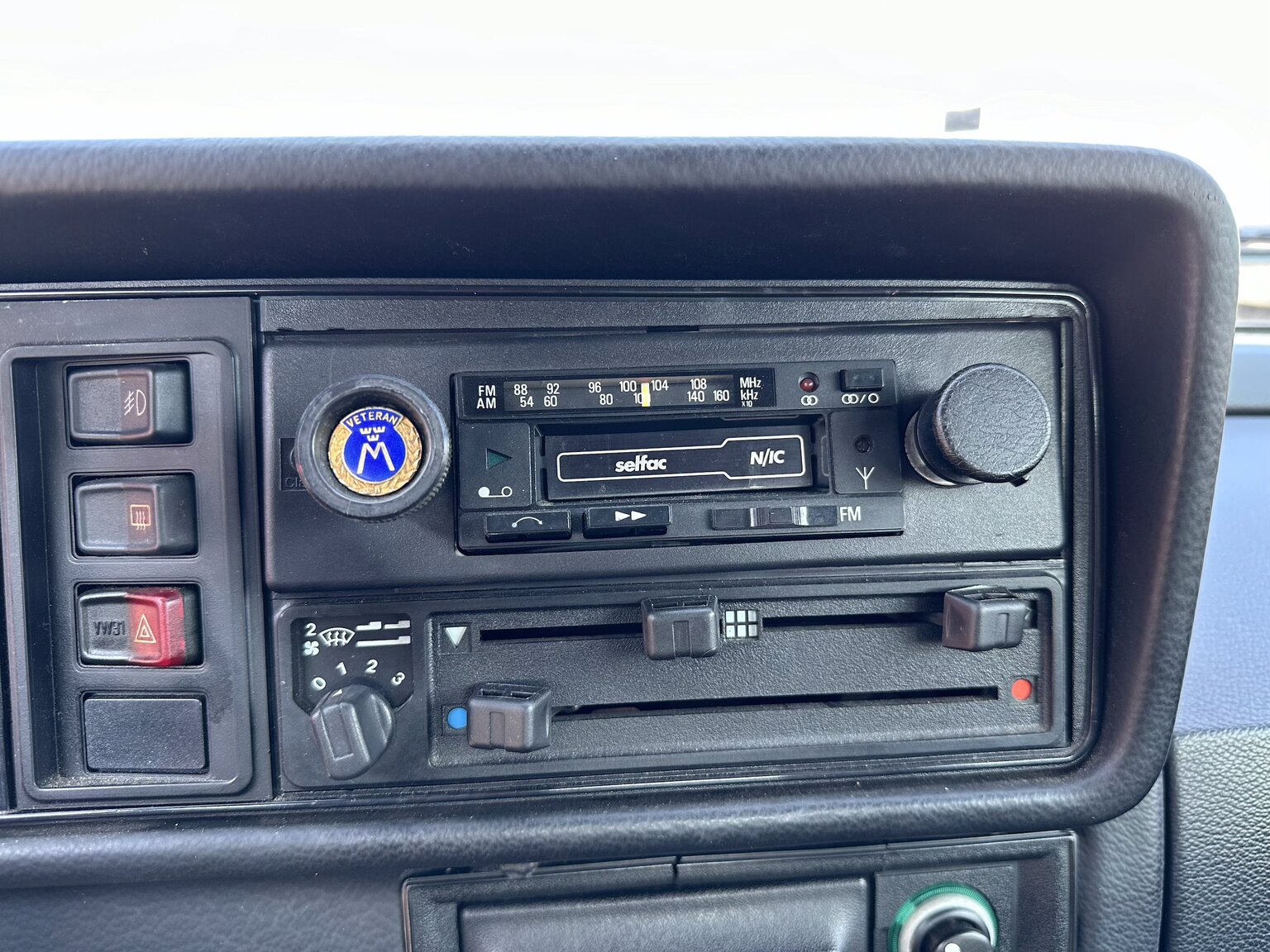 Innenraumfoto von 1984 Volkswagen Golf GTI