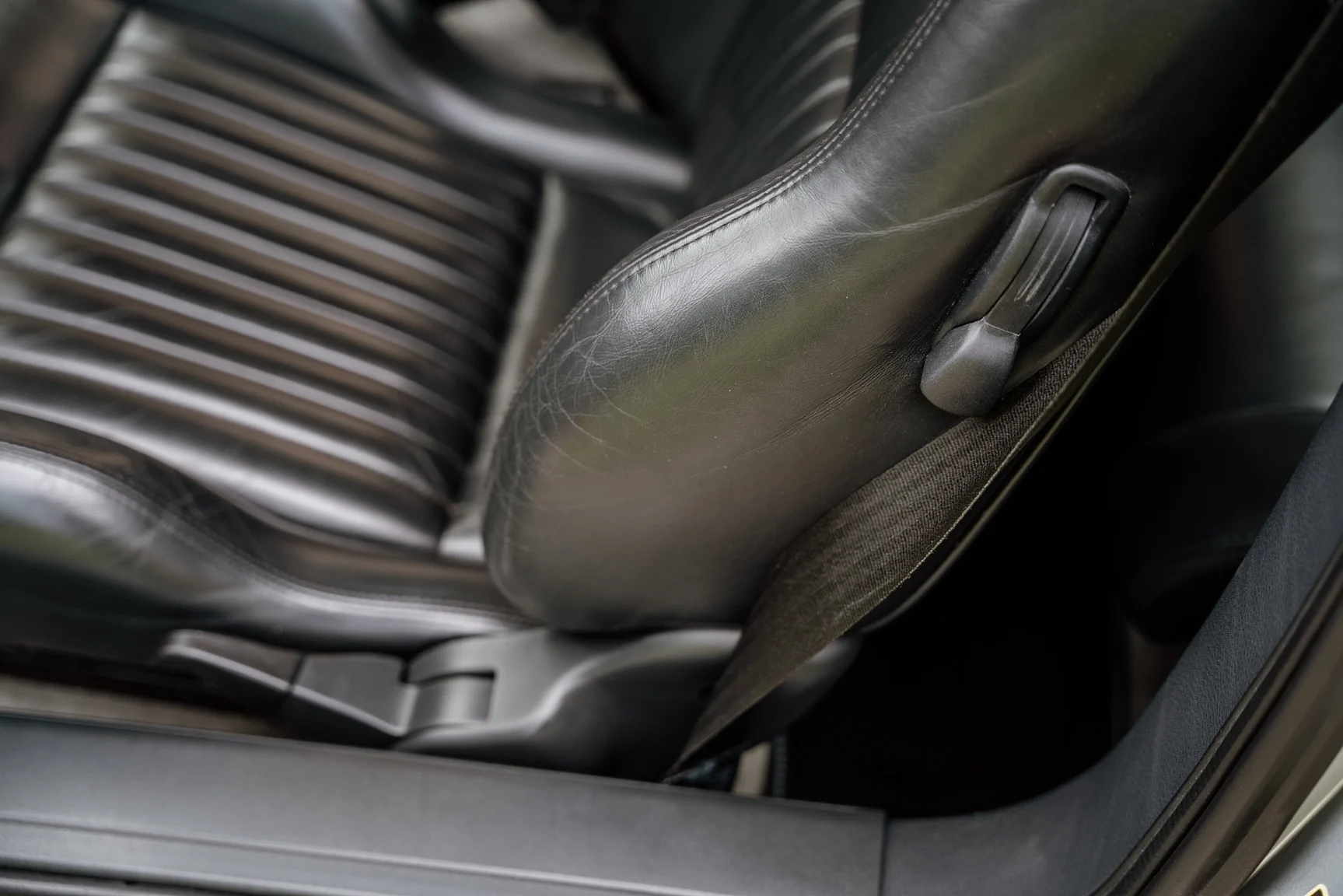 Innenraumfoto von 1999 Alfa Romeo GTV V6 3,0 24V (9)