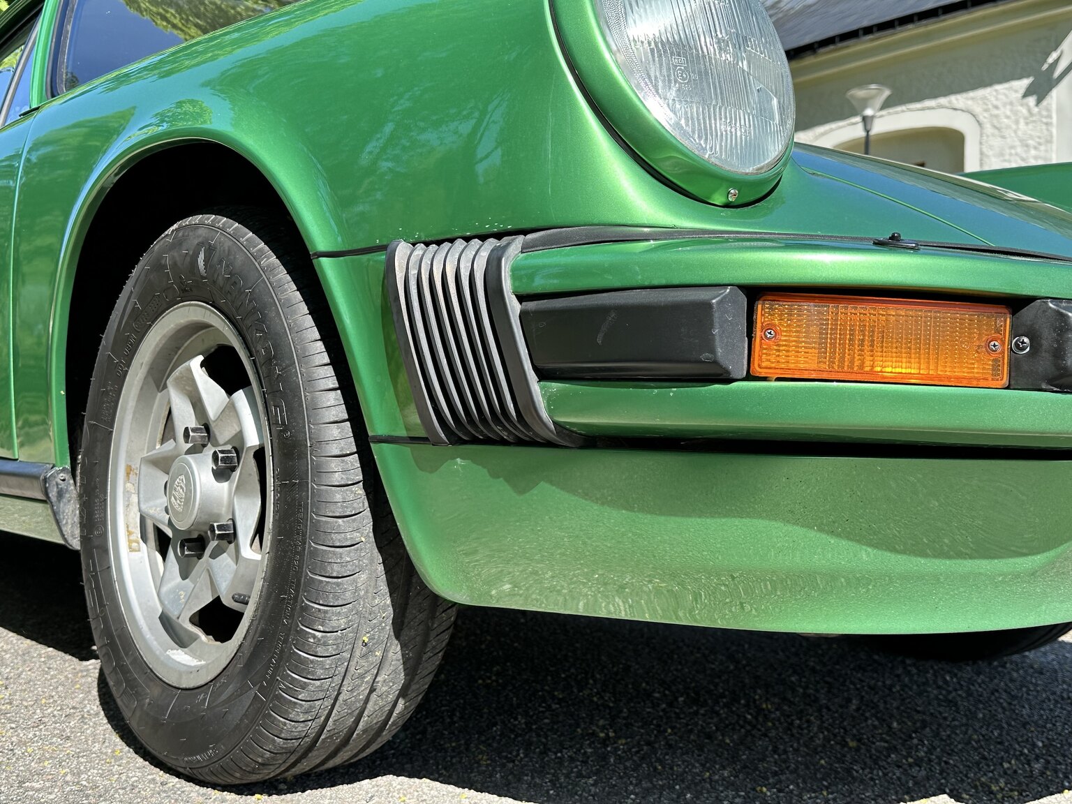 Aussenfoto 1975 Porsche 911