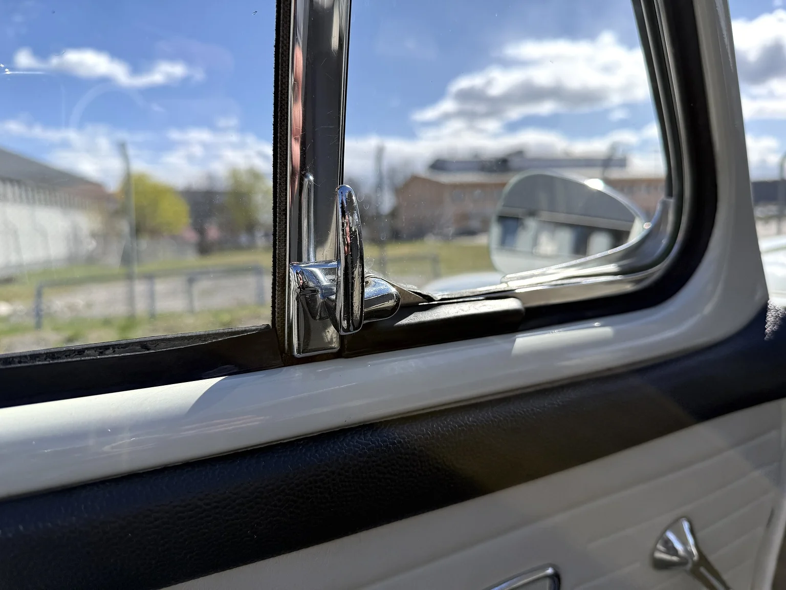 Innenraumfoto von 1965 Volkswagen 1500 Limousine 311 Notchback (10)