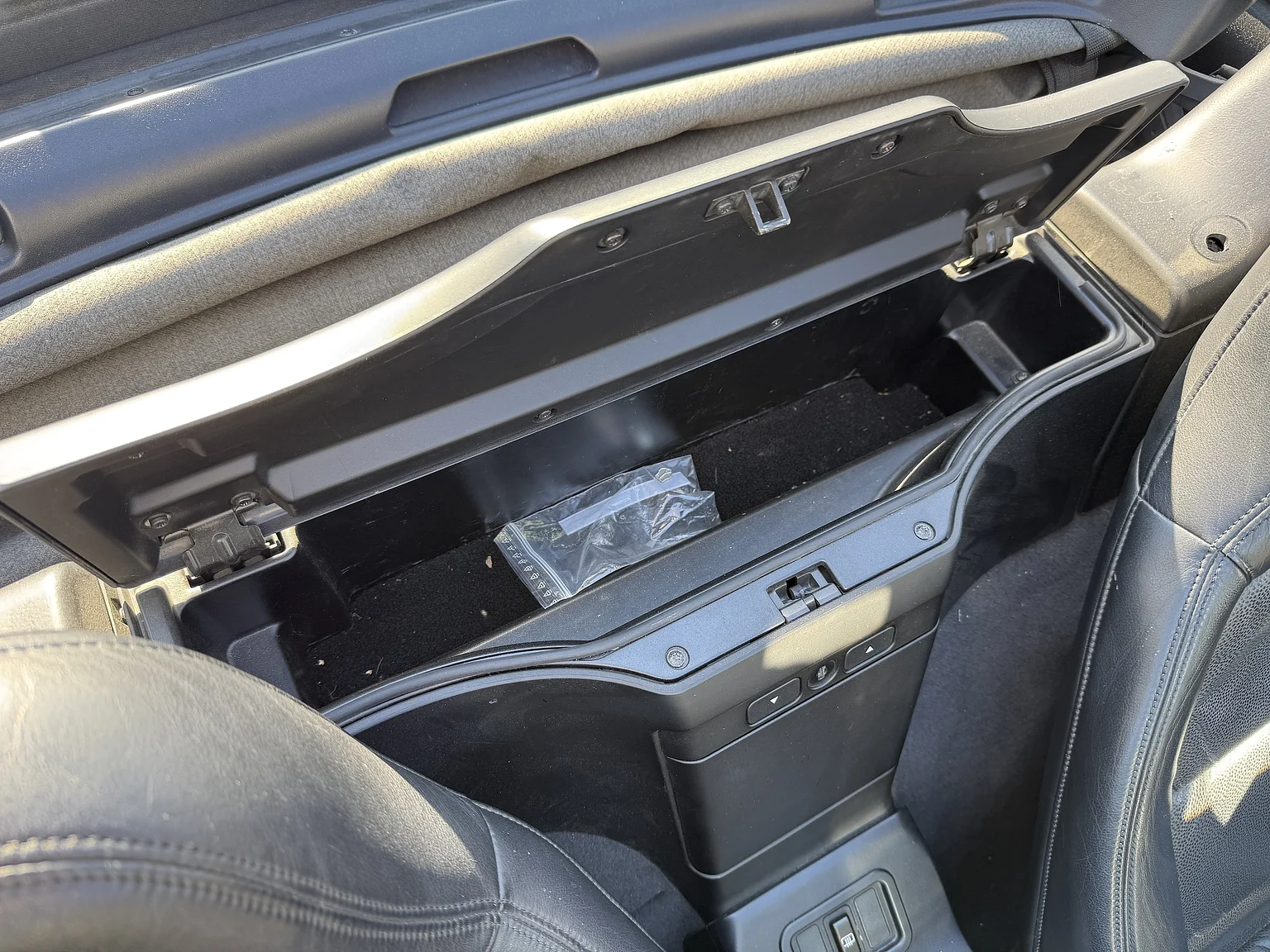 Interior image of 1996 BMW Z3 1.8 Z3 (33)
