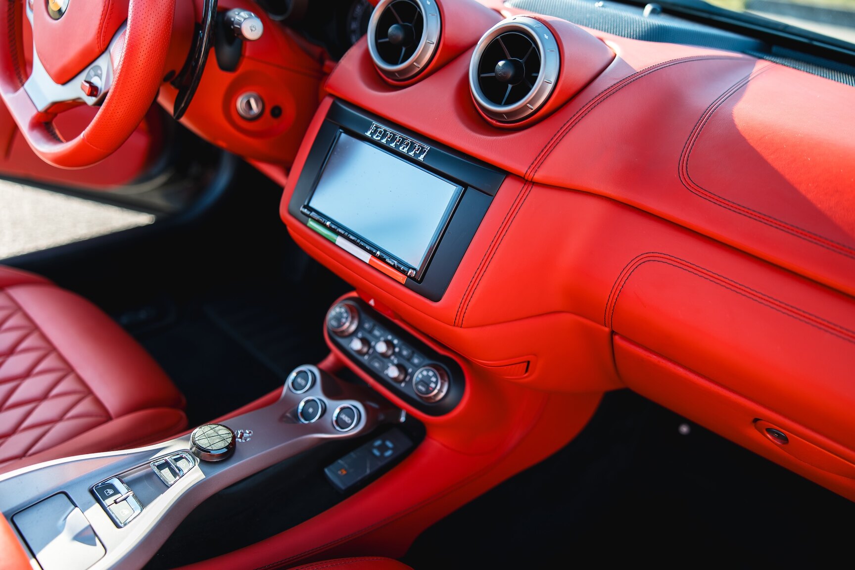 Interior image of 2011 Ferrari California 
