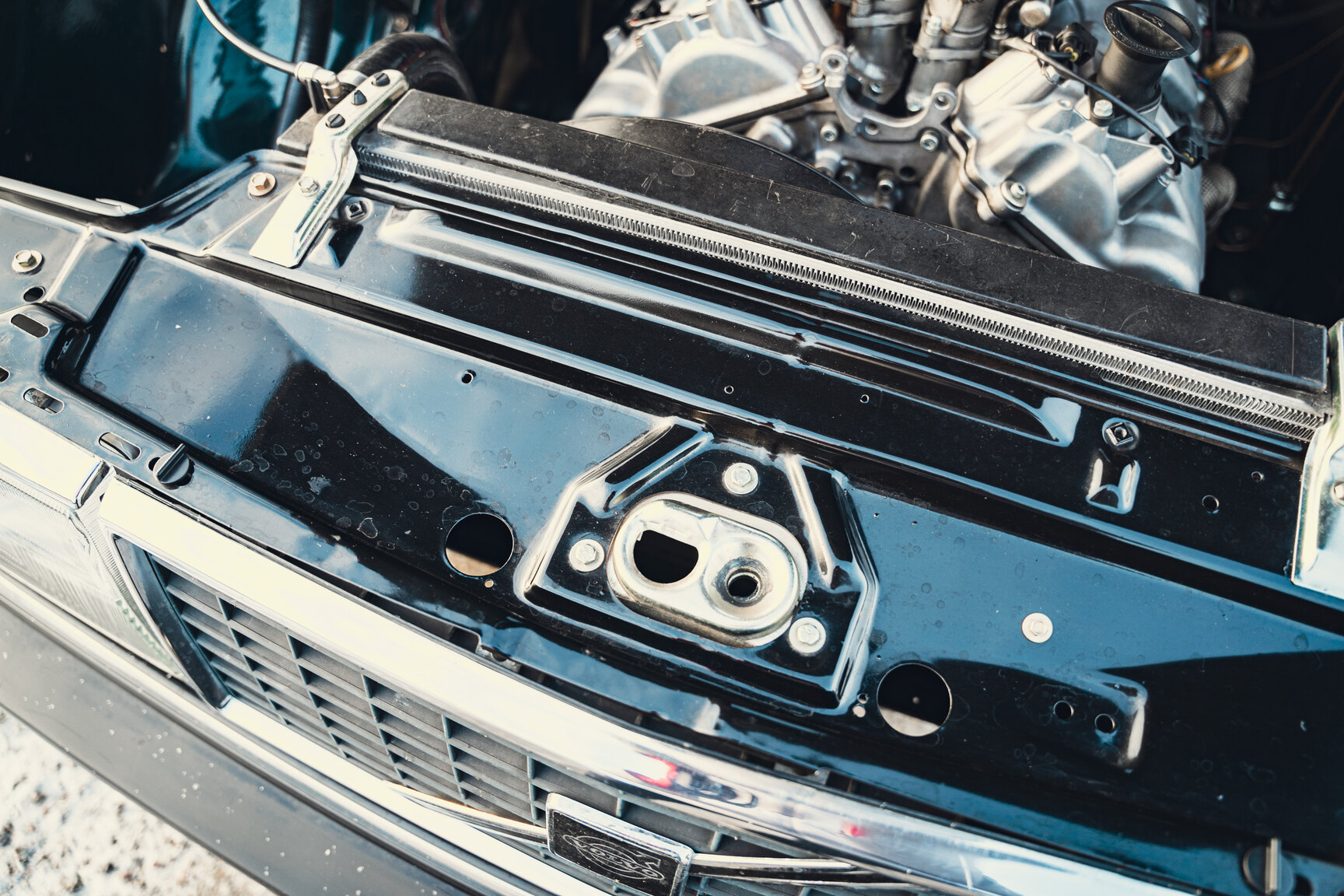 Image of 1980 VOLVO 240 V8 mechanics